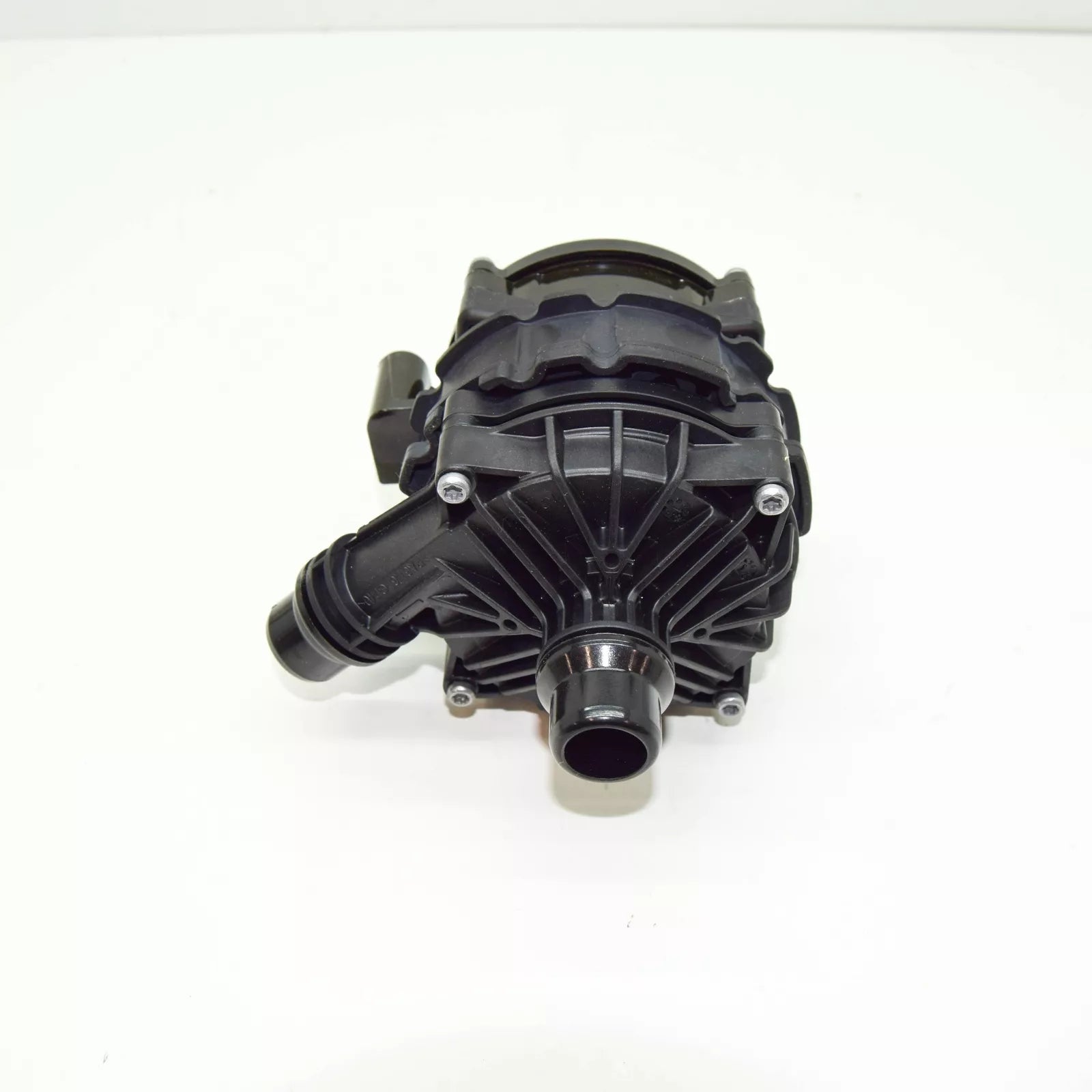 NEW MERCEDES-BENZ EQE V295 AUXILIARY WATER PUMP A0005004900 ORIGINAL