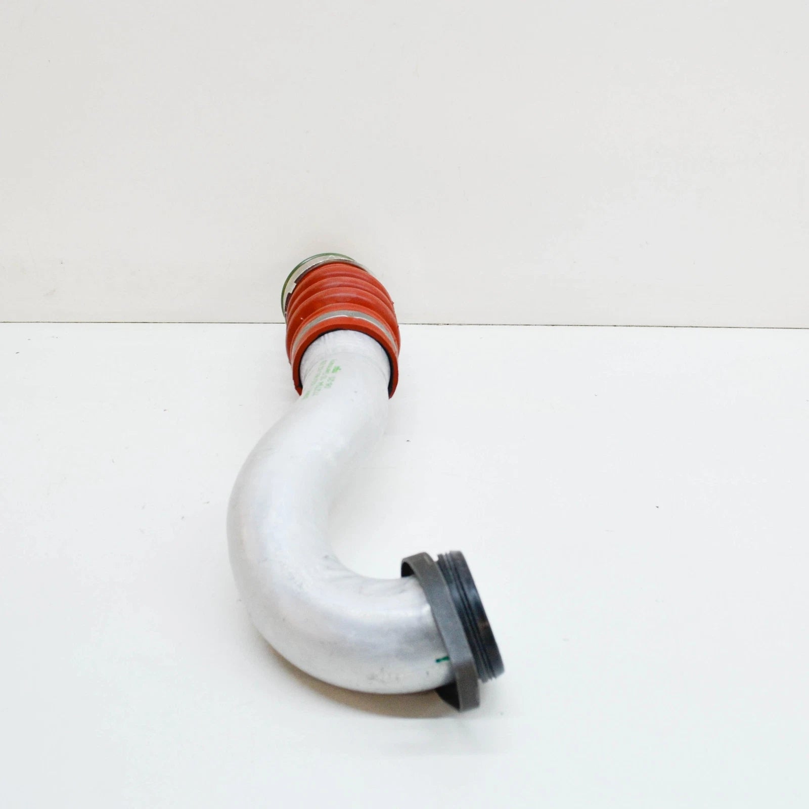 NEW BMW X5 E70 INTERCOOLER PIPE TURBO HOSE 11617823961 ORIGINAL