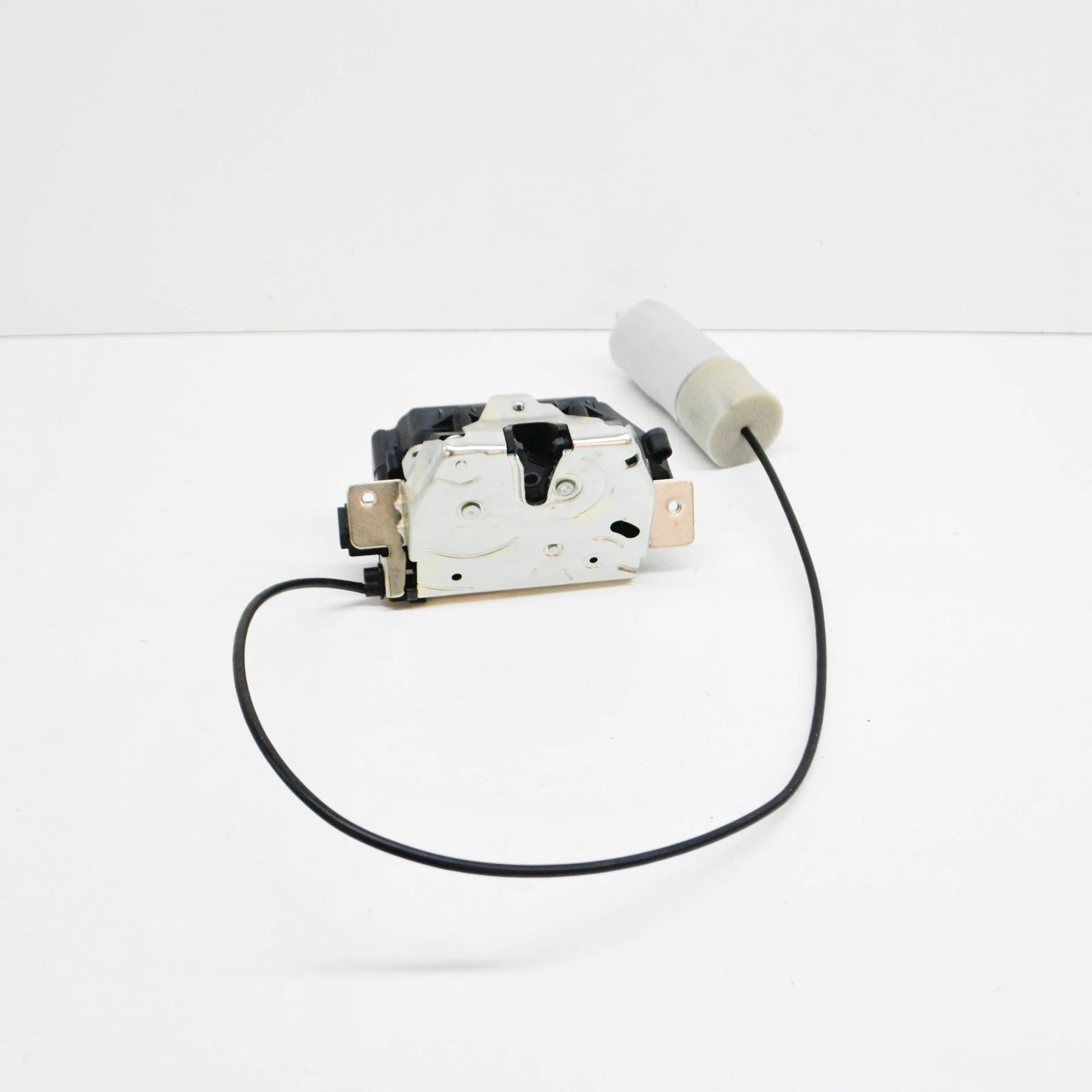 NEW MERCEDES-BENZ GL X164 TAILGATE LOCK ACTUATOR MOTOR A1647400300