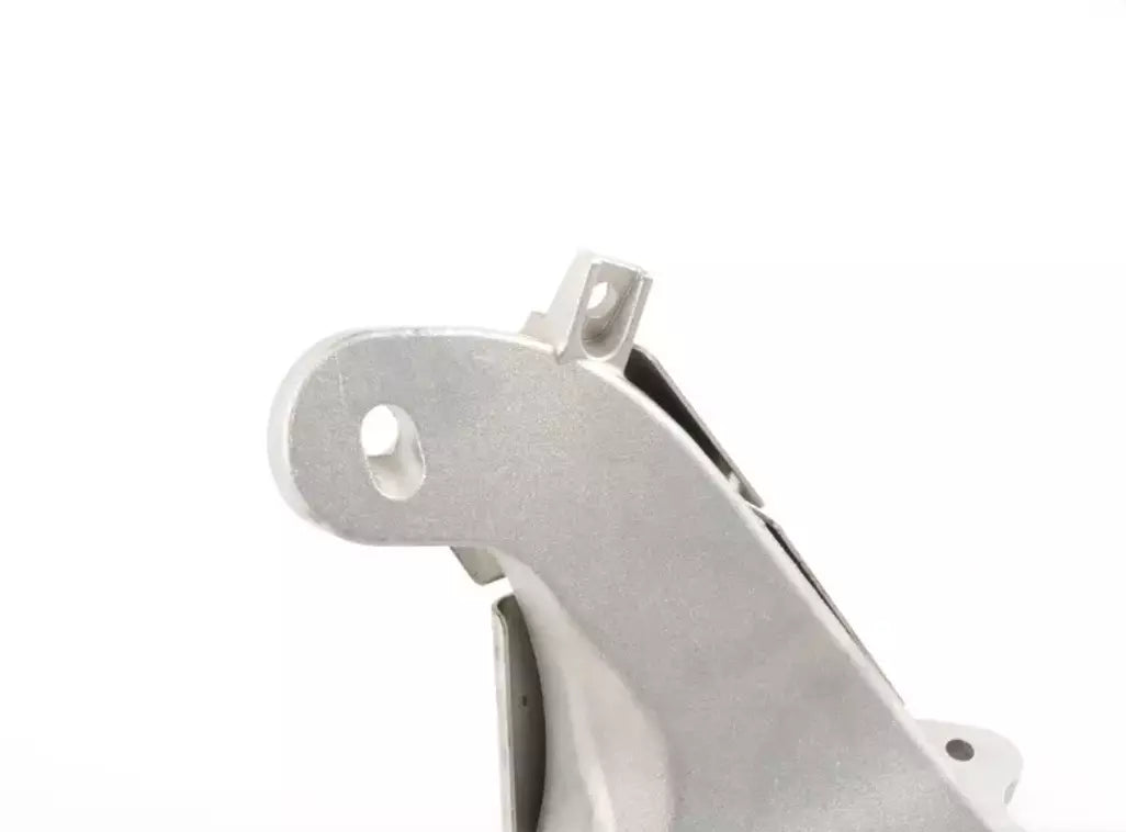 NEW BMW Z3 COUPE E36 RIGHT ENGINE SUPPORTING BRACKET 11816752198 6752198