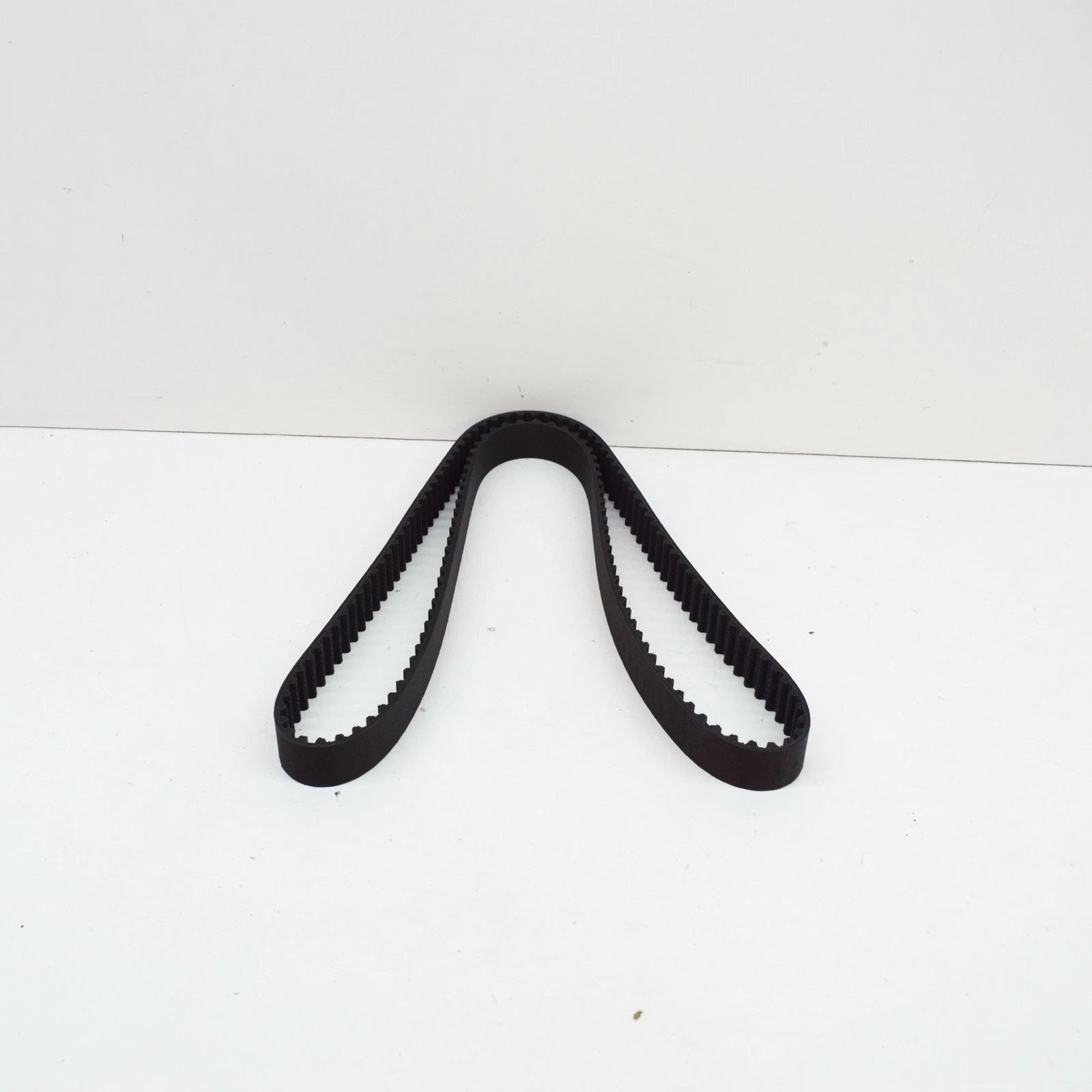 NEW AUDI A1 8X TIMING TOOTHED BELT 04L109119D