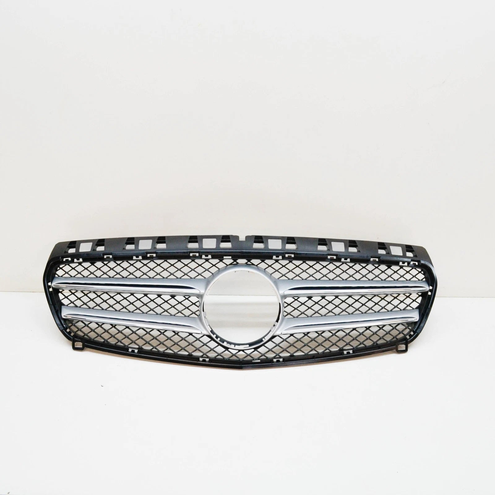 NEW MERCEDES-BENZ A W176 RADIATOR GRILLE A17688002839982 ORIGINAL