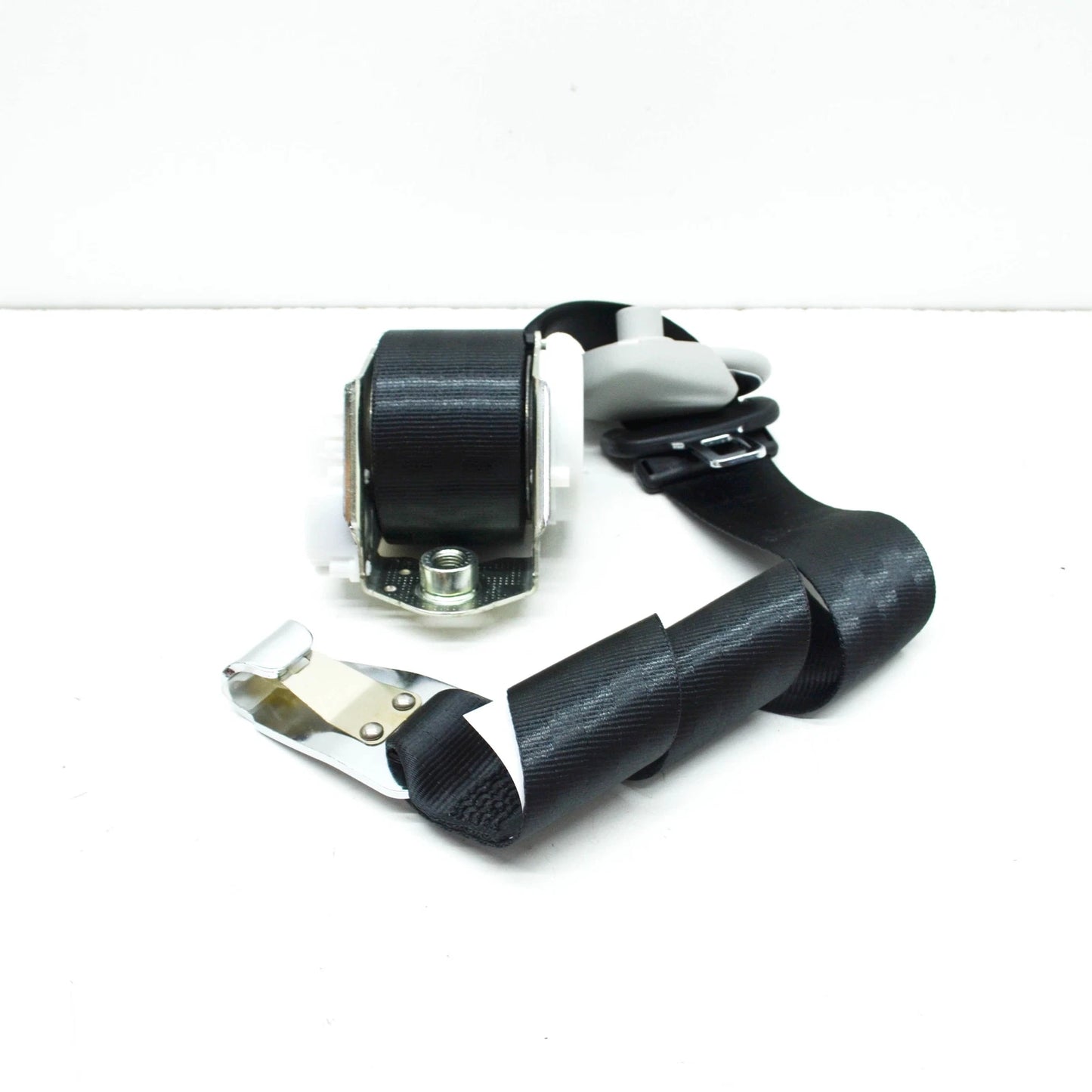 NEW VOLKSWAGEN CADDY 2K REAR RIGHT SEATBELT 2K5857816ARYV ORIGINAL