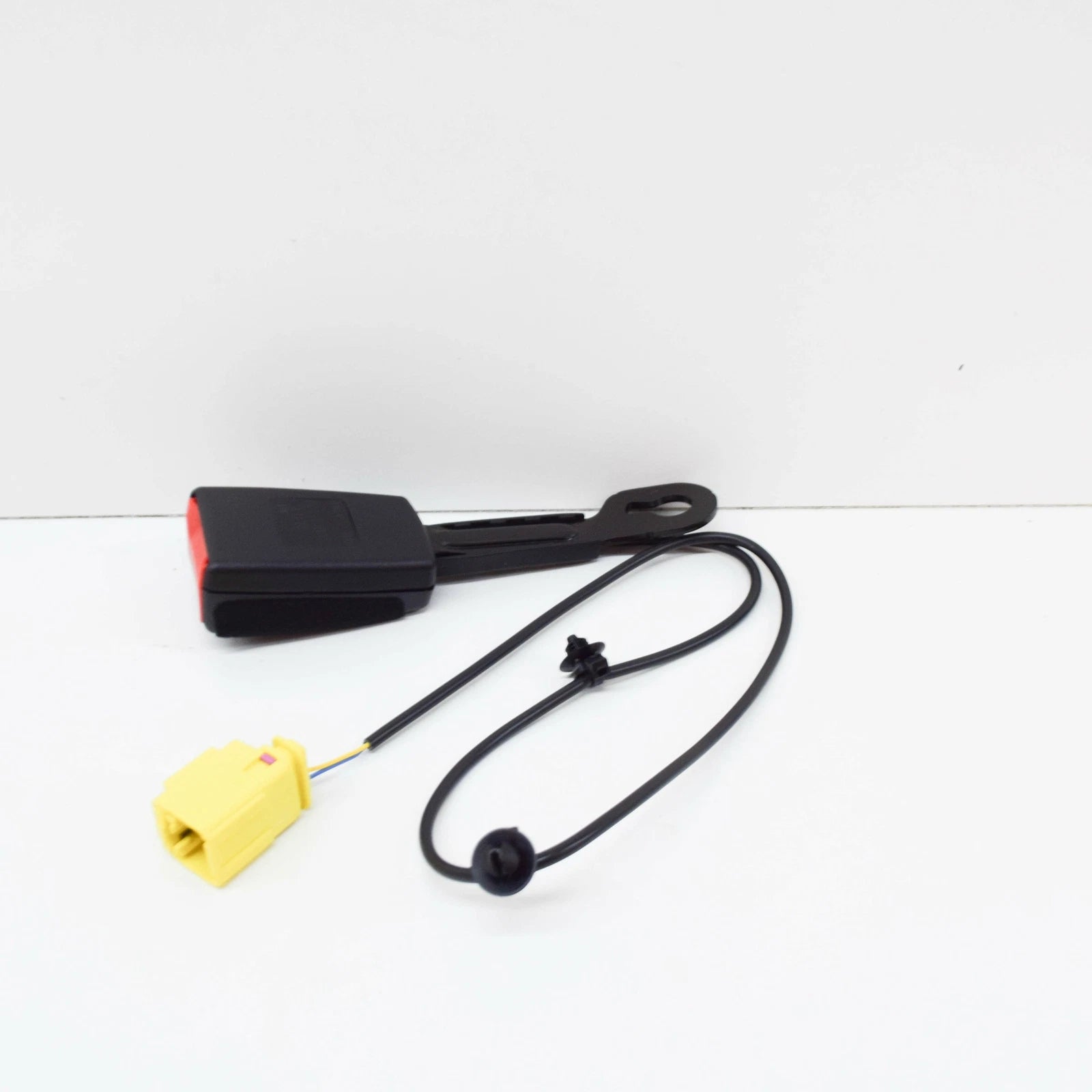 NEW VOLKSWAGEN TOUAREG 7L FRONT LEFT SEAT BELT LATCH 7L6857777FYLZ