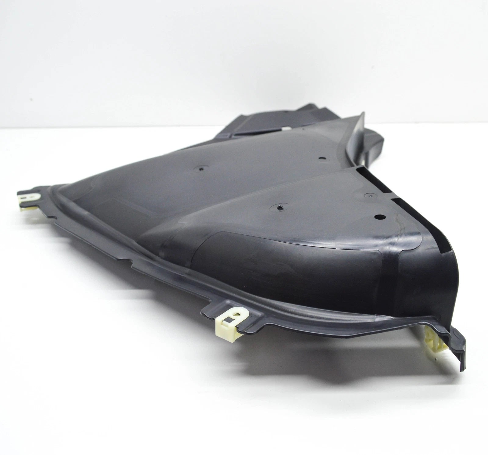 NEW BMW 5 G30 FRONT RIGHT WHEEL ARCH BOTTOM FRONT COVER 51718060032 ORIGINAL