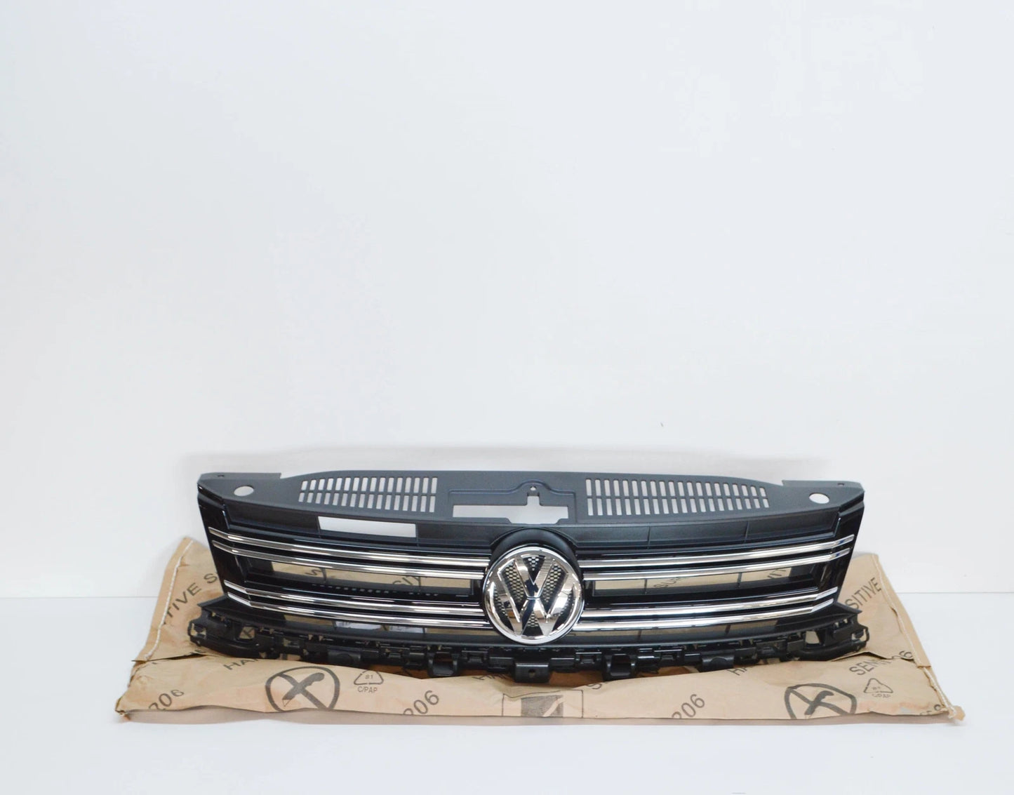 NEW VW TIGUAN 5N FRONT RADIATOR GRILLE 5N0853651J9B9 ORIGINAL