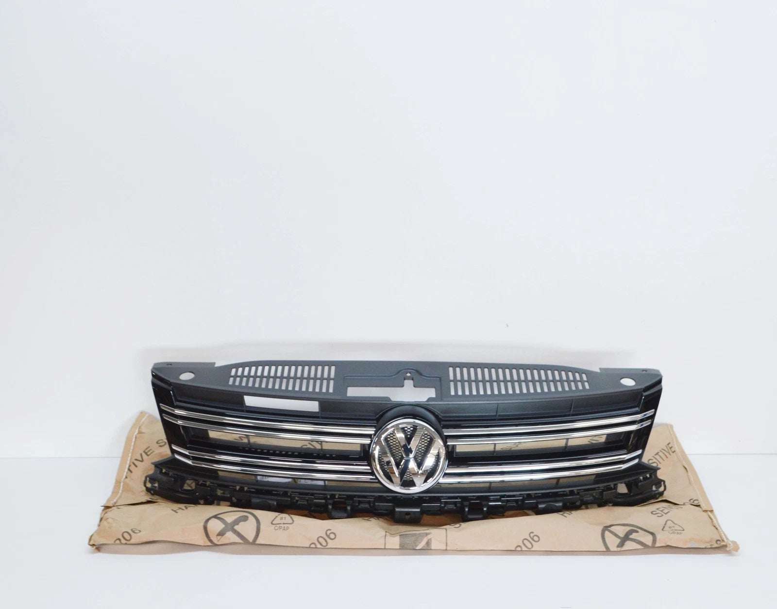 NEW VW TIGUAN 5N FRONT RADIATOR GRILLE 5N0853651J9B9 ORIGINAL