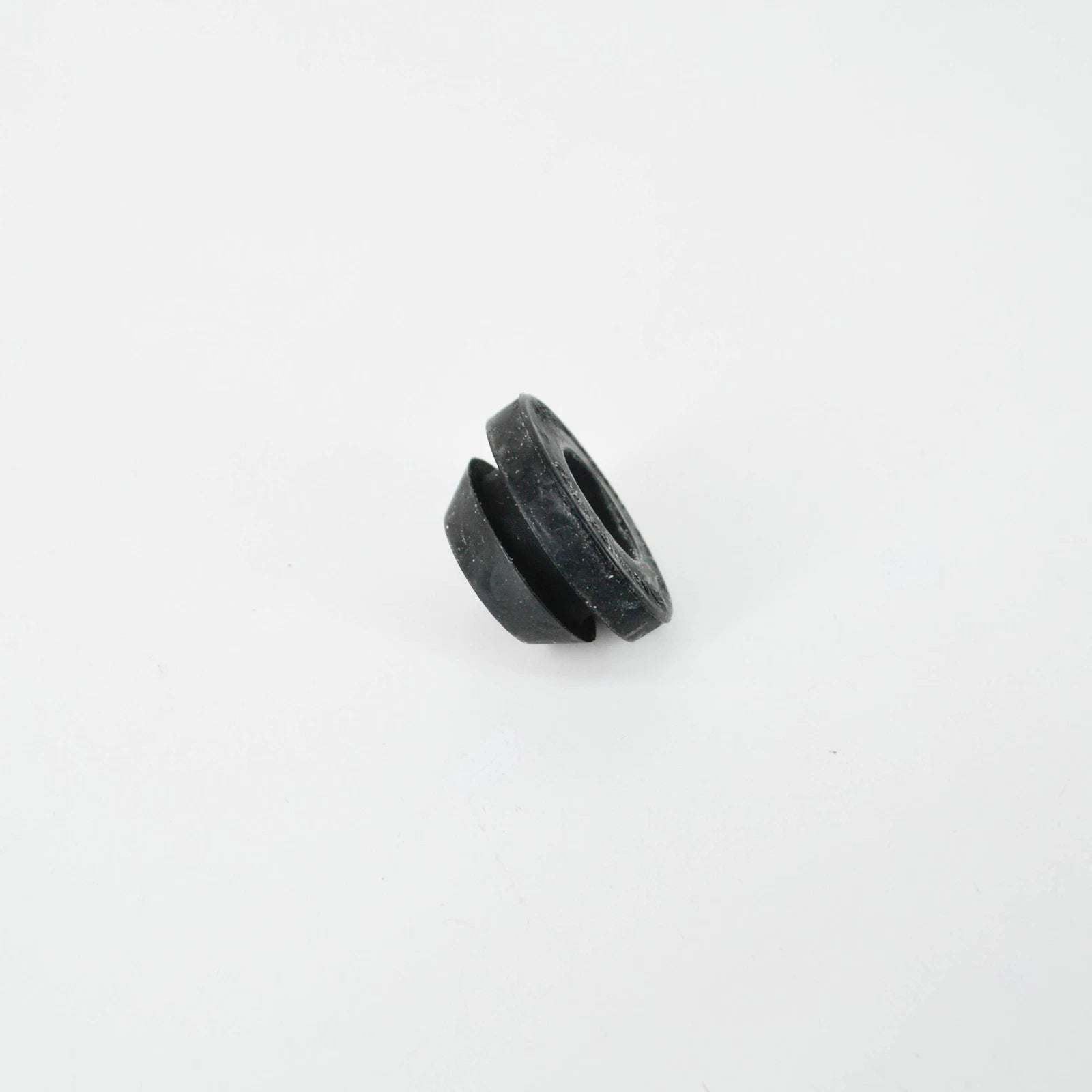 NEW MERCEDES-BENZ GLA X156 RADIATOR BOTTOM ELASTOMER BEARING A2465040012