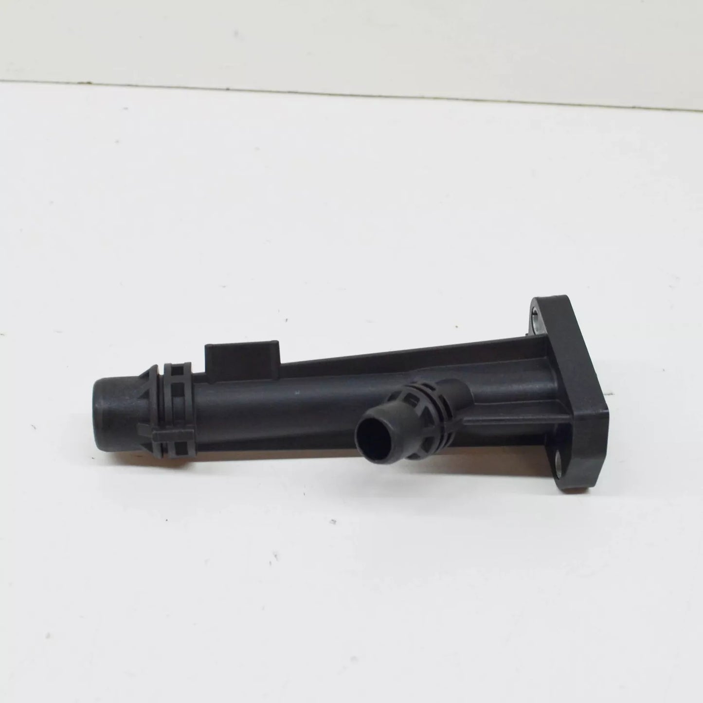 NEW BMW X5 E70 COOLING SYSTEM CONNECTOR 11117803751 7803751 ORIGINAL