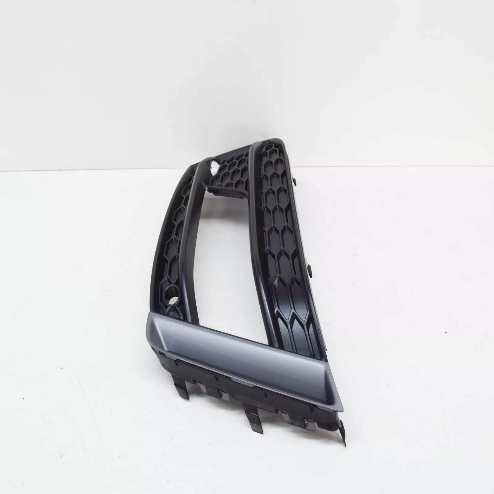 NEW AUDI A1 8X FRONT BUMPER RIGHT FOG LIGHT GRILL 8XA807648A1RR