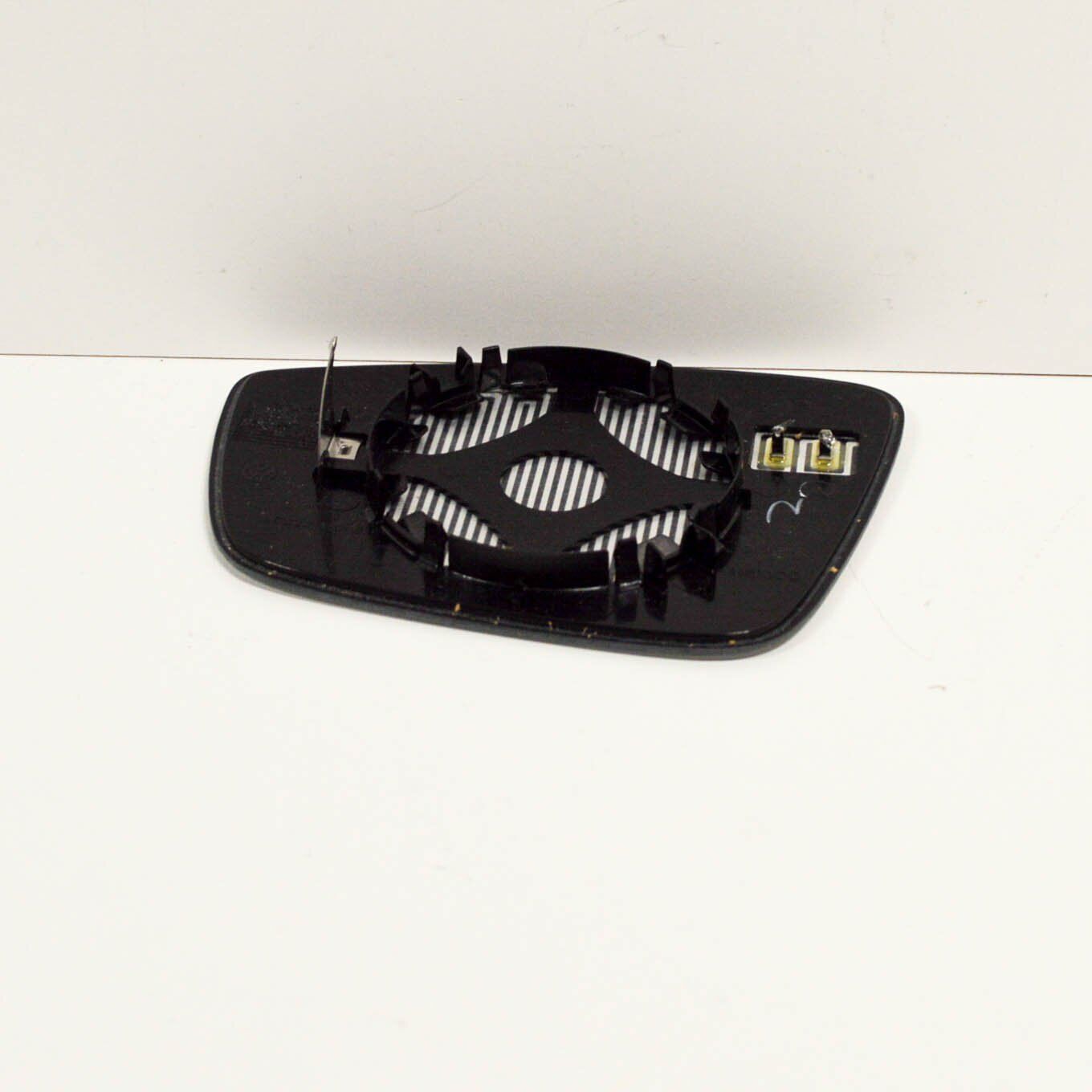 NEW VOLKSWAGEN JETTA MK6 FRONT RIGHT DOOR MIRROR HEATED GLASS 5C6857522K