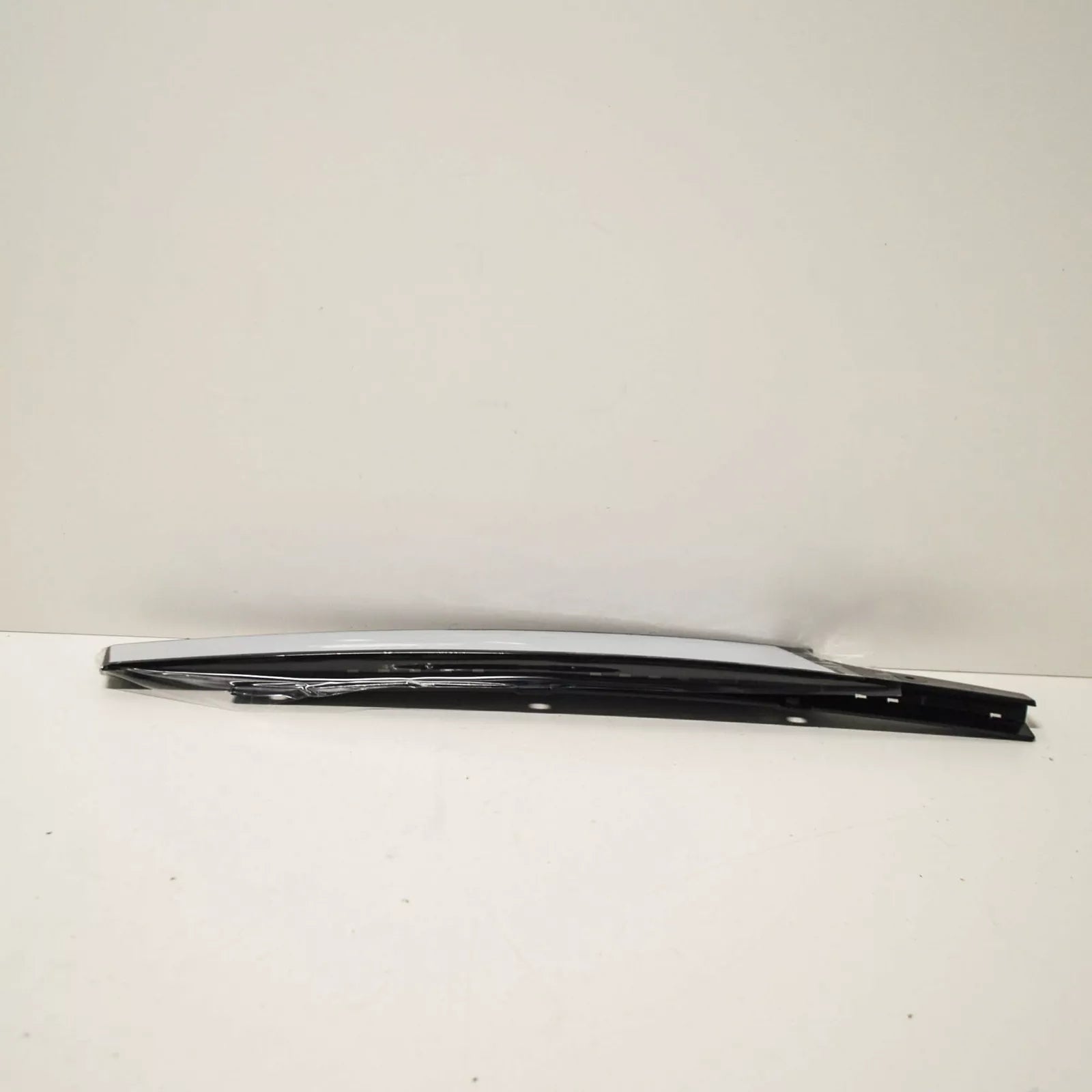 NEW AUDI Q5 8R FRONT LEFT DOOR EXTERIOR B PILLAR COVER 8R0837901P5FQ