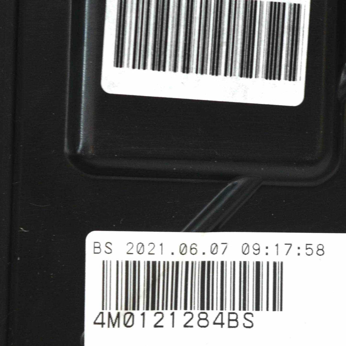 NEW AUDI Q7 4M FRONT RIGHT LARGE RADIATOR AIR BAFFLE 4M0121284BS ORIGINAL