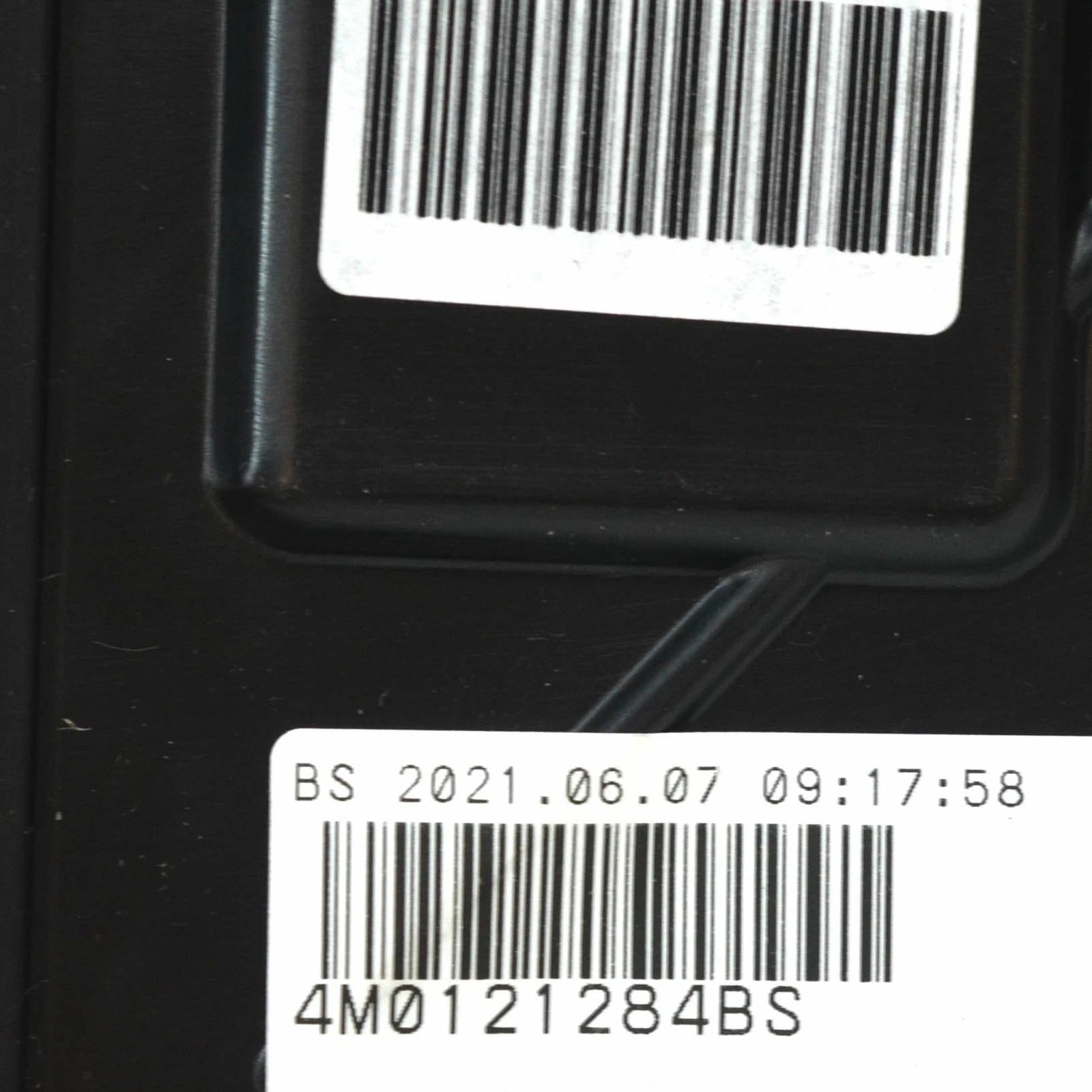 NEW AUDI Q7 4M FRONT RIGHT LARGE RADIATOR AIR BAFFLE 4M0121284BS ORIGINAL