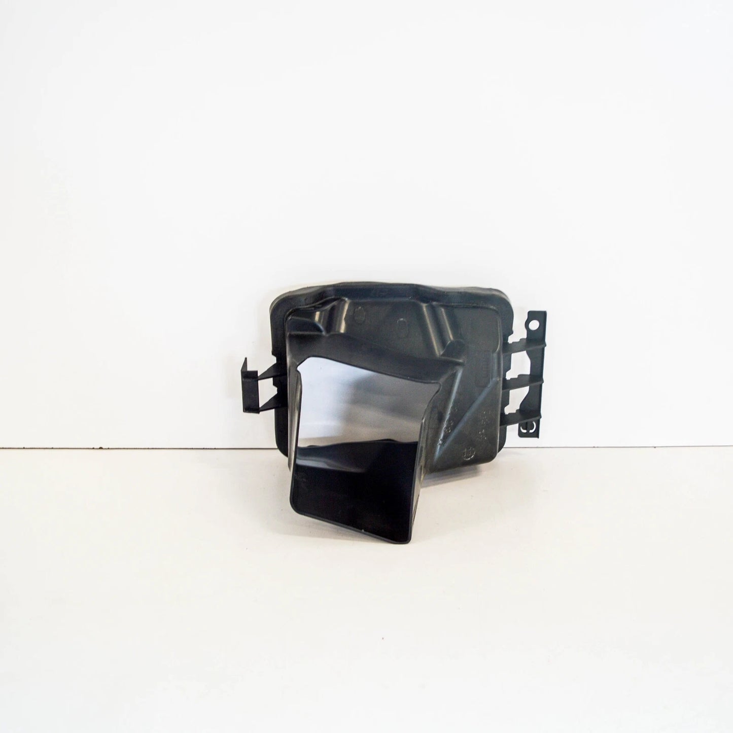 NEW BMW 2 F23 RADIATOR RIGHT AIR DUCT 51747290608 7290608 2015 ORIGINAL