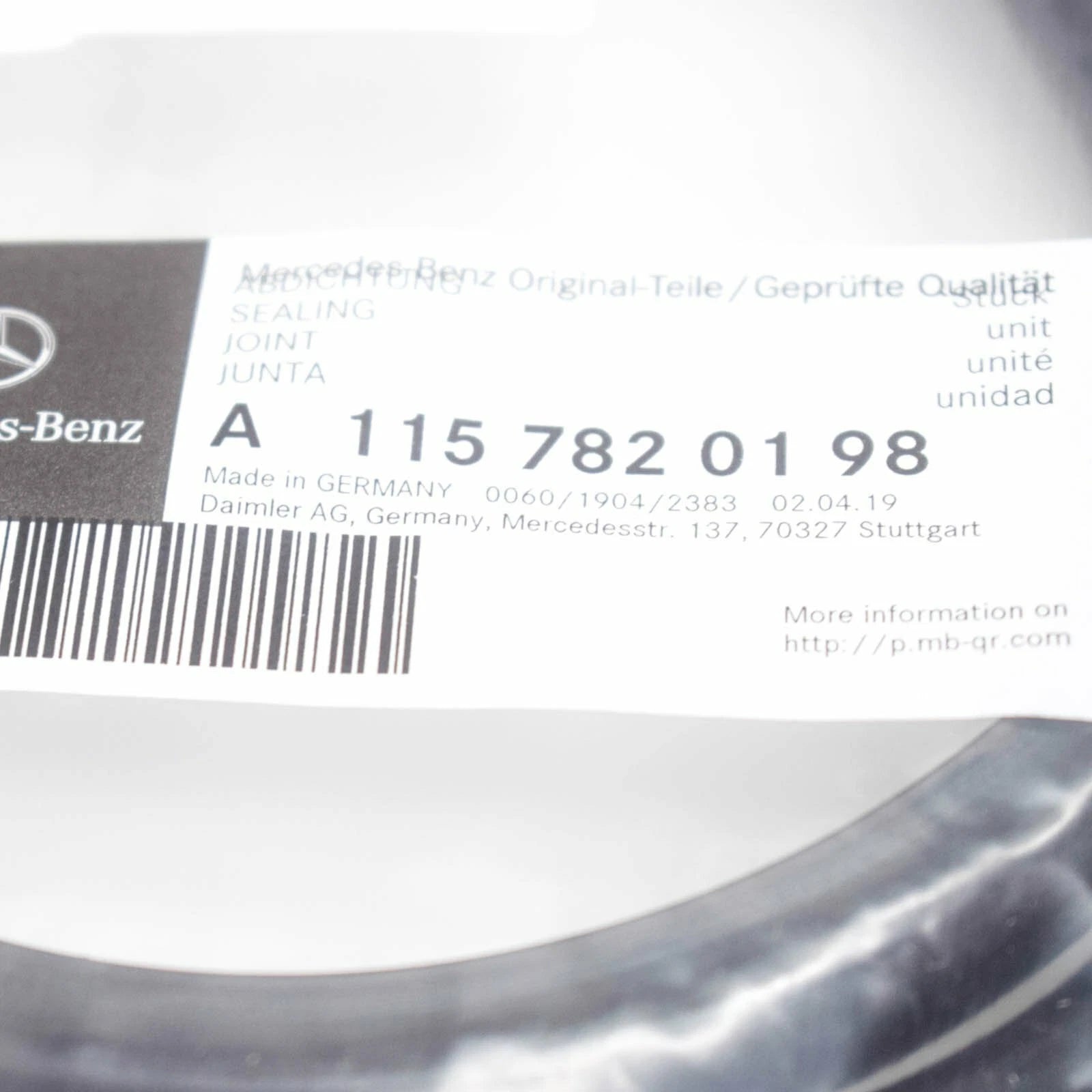 NEW MERCEDES-BENZ SALOON W123 SLIDING ROOF SEAL A1157820198