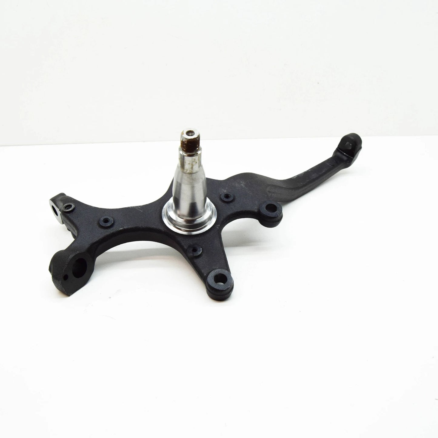 NEW MERCEDES-BENZ SLK R170 FRONT RIGHT STEERING KNUCKLE A2023300120 ORIGINAL