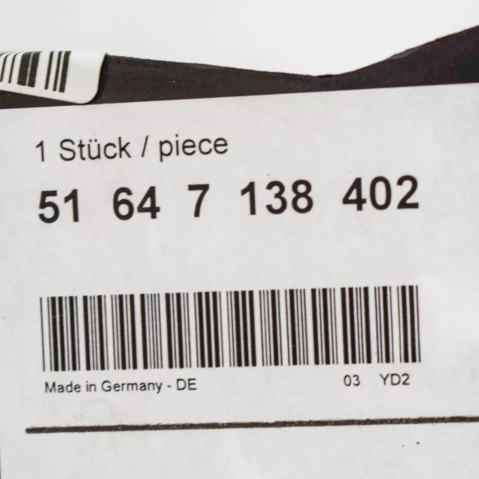 NEW BMW 3 E90 FRONT RIGHT HEADLIGHT BRACKET 51647138402