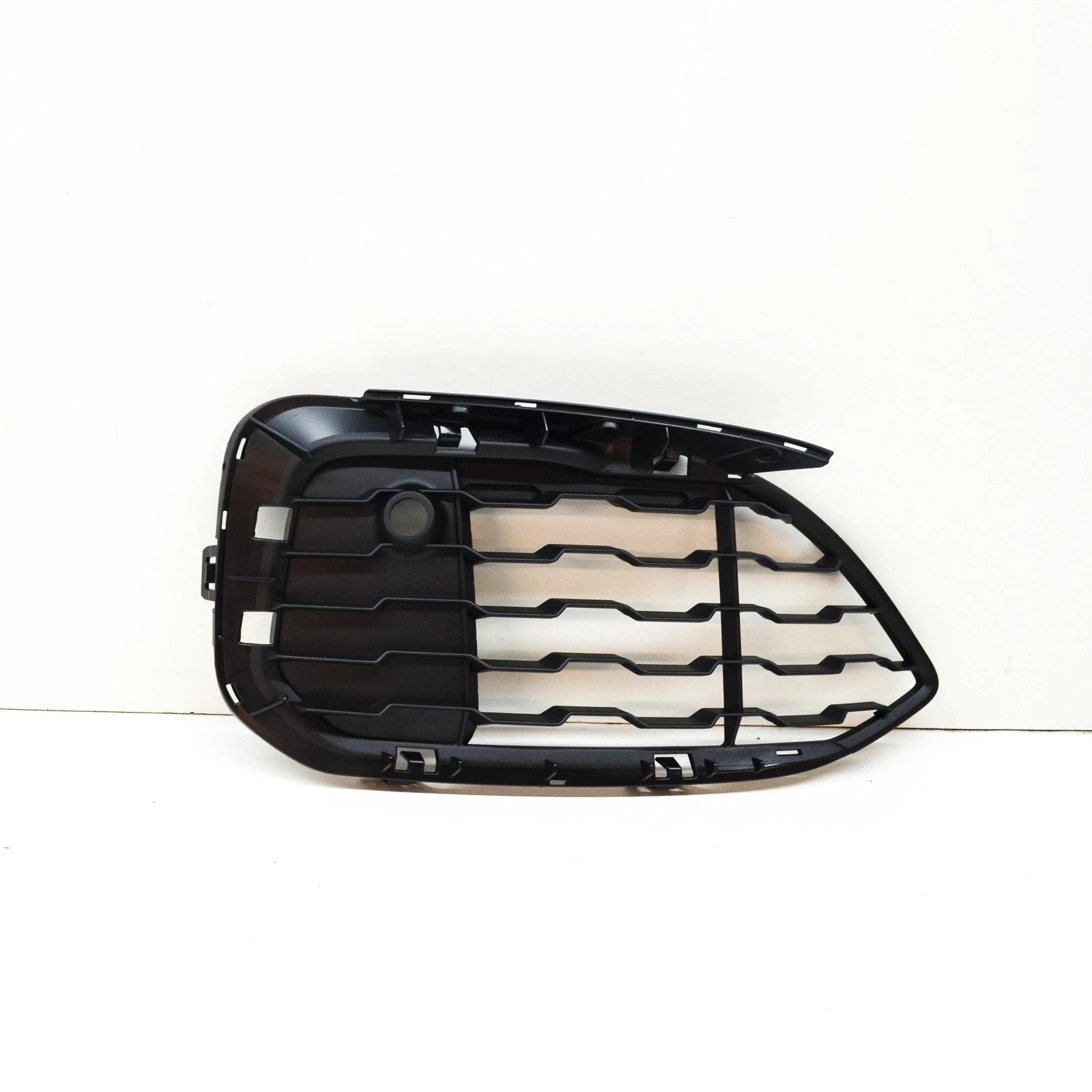 NEW BMW 1 F20 FRONT BUMPER RIGHT FOG LIGHT GRILLE 51118068606 ORIGINAL