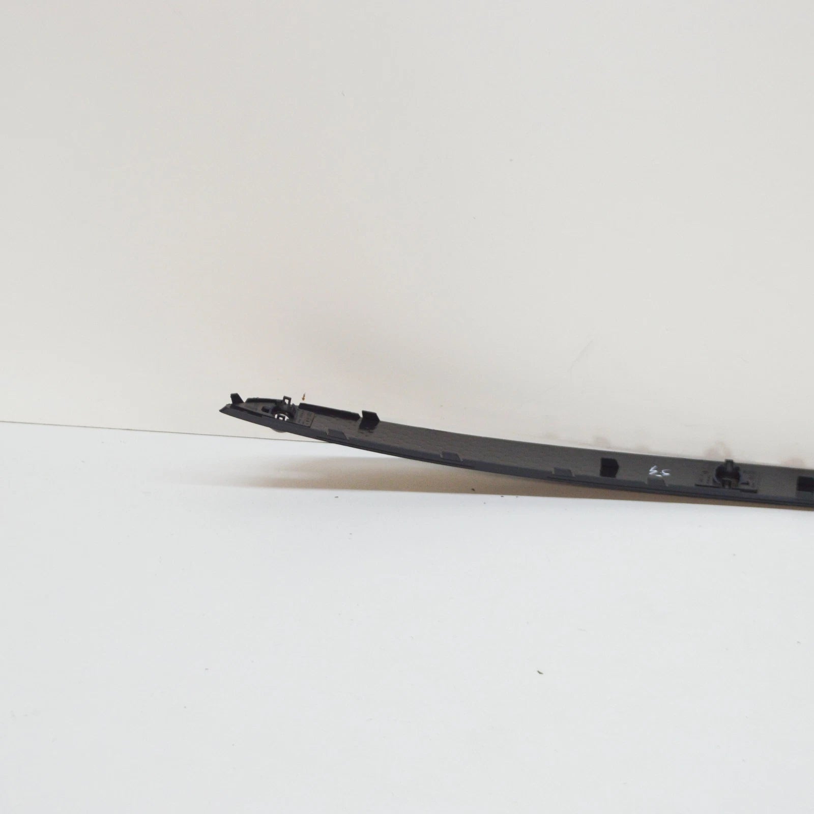 NEW AUDI Q5 8R REAR BUMPER CENTER LOWER GRILLE 8R0807823G 2014