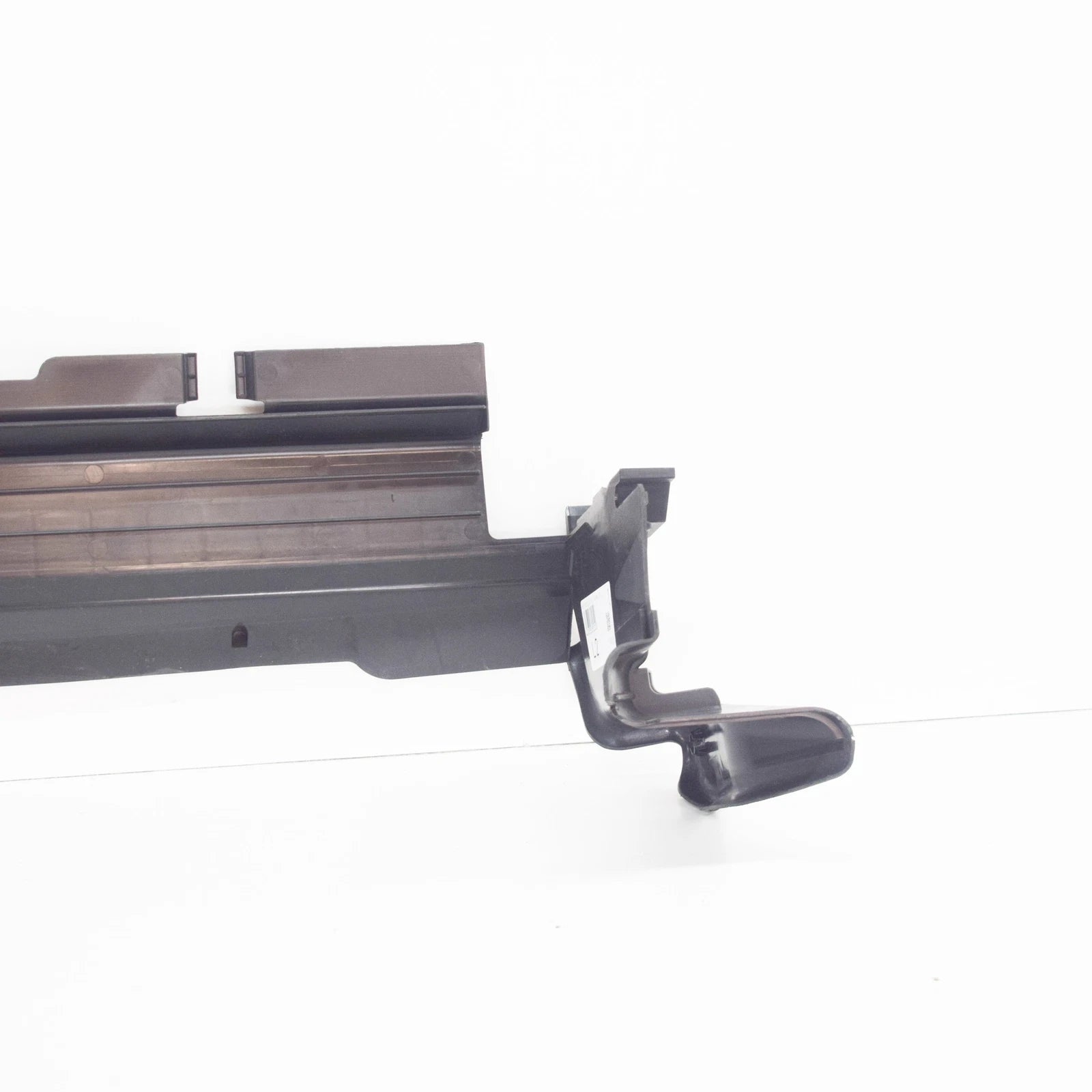 NEW MERCEDES-BENZ C W205 RADIATOR BOTTOM AIR DUCT A2055050330 ORIGINAL