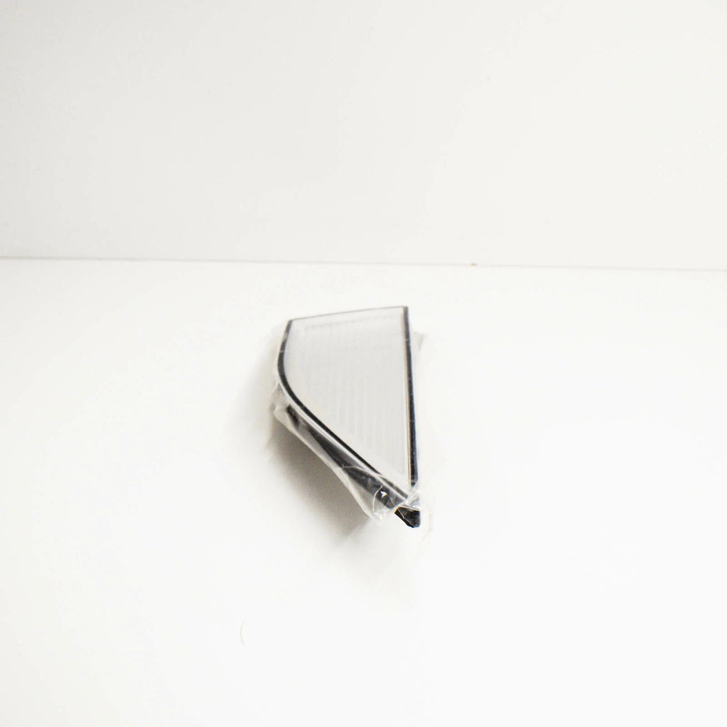 NEW VOLKSWAGEN PASSAT B8 FRONT RIGHT FOG LIGHT TRIM 561941778B ORIGINAL