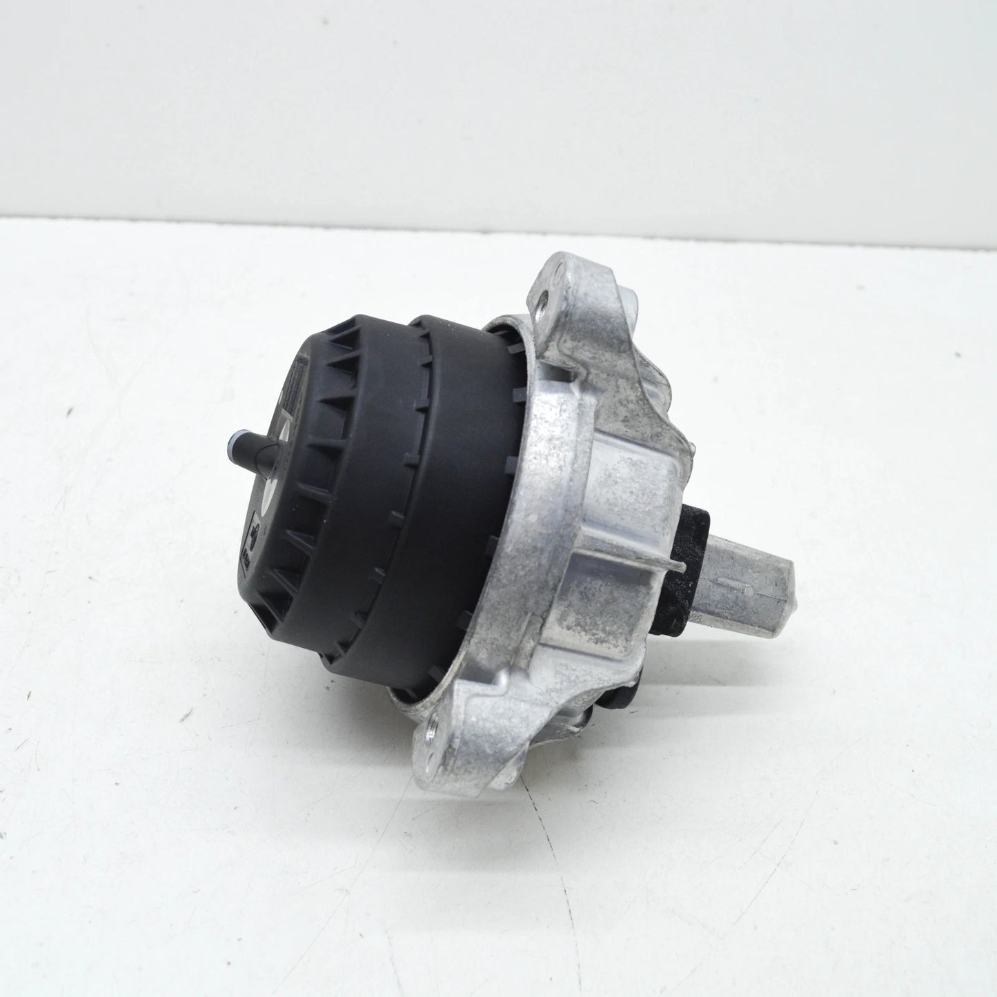 NEW BMW 5 F10 LEFT SIDE ENGINE MOUNT 518D DIESEL 2L 22117935141 7935141 ORIGINAL