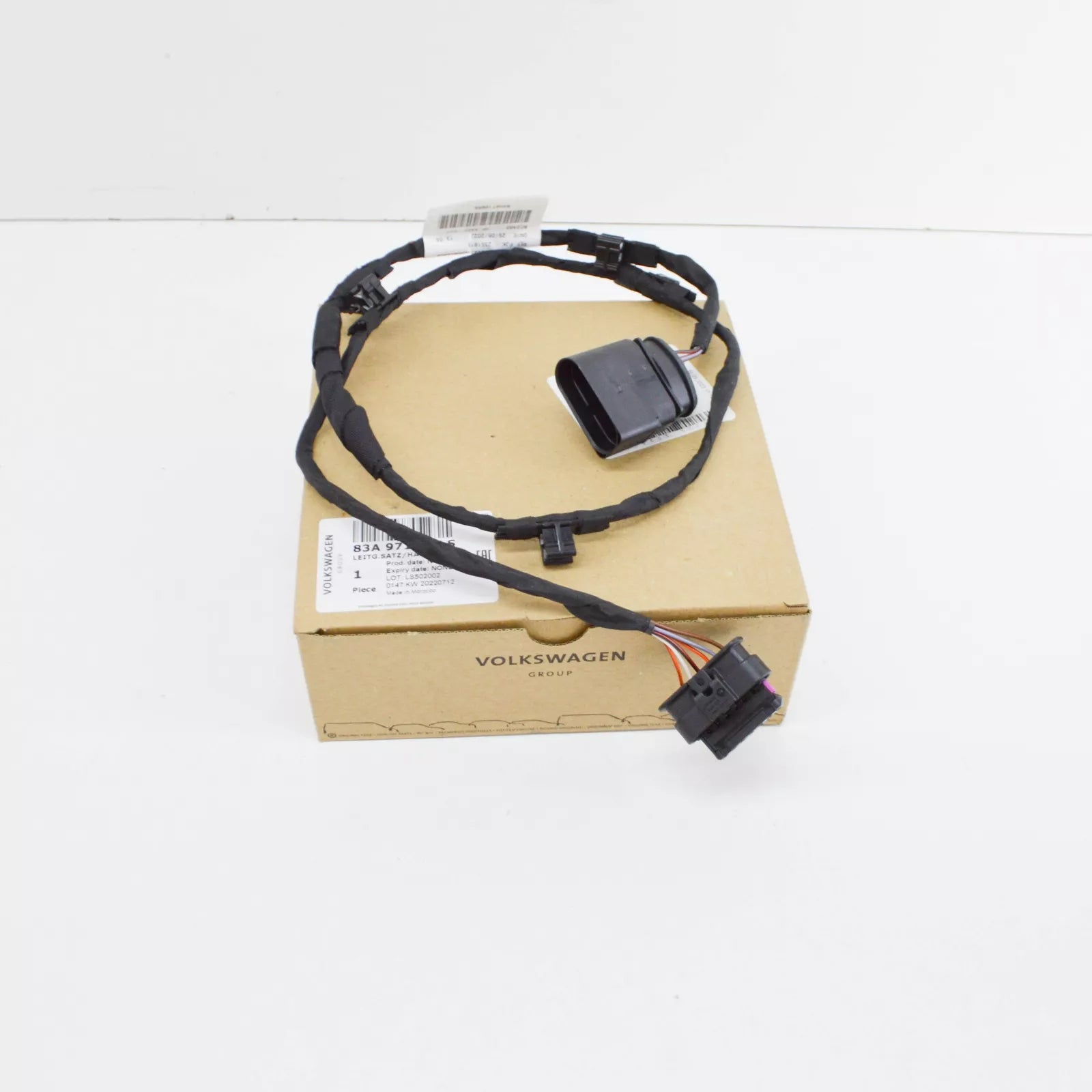 NEW AUDI Q3 F3 FRONT BUMPER WIRING SET 83A971085S ORIGINAL