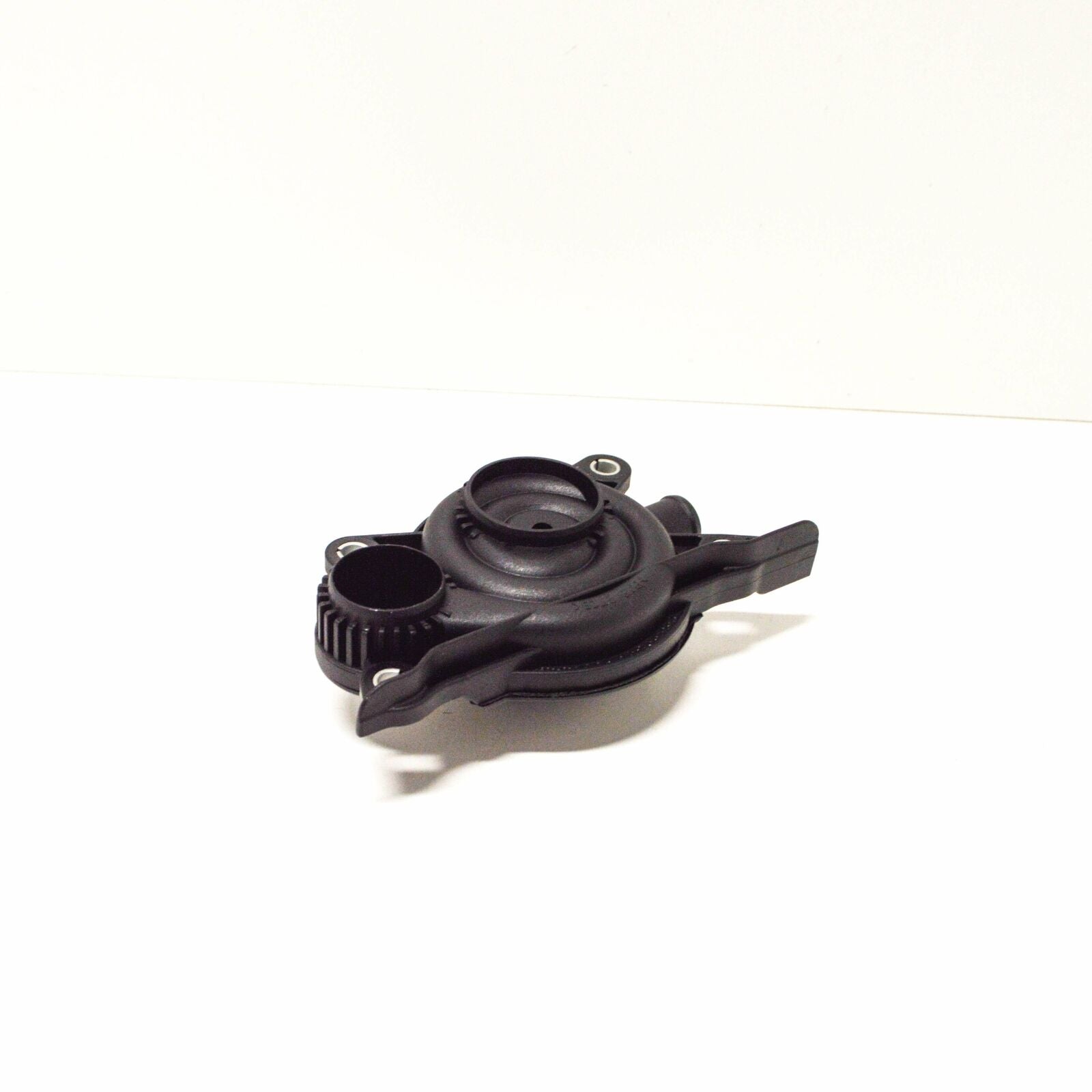 NEW MB VITO W639 CRANKCASE OIL BREATHER SEPARATOR A6110160334 ORIGINAL