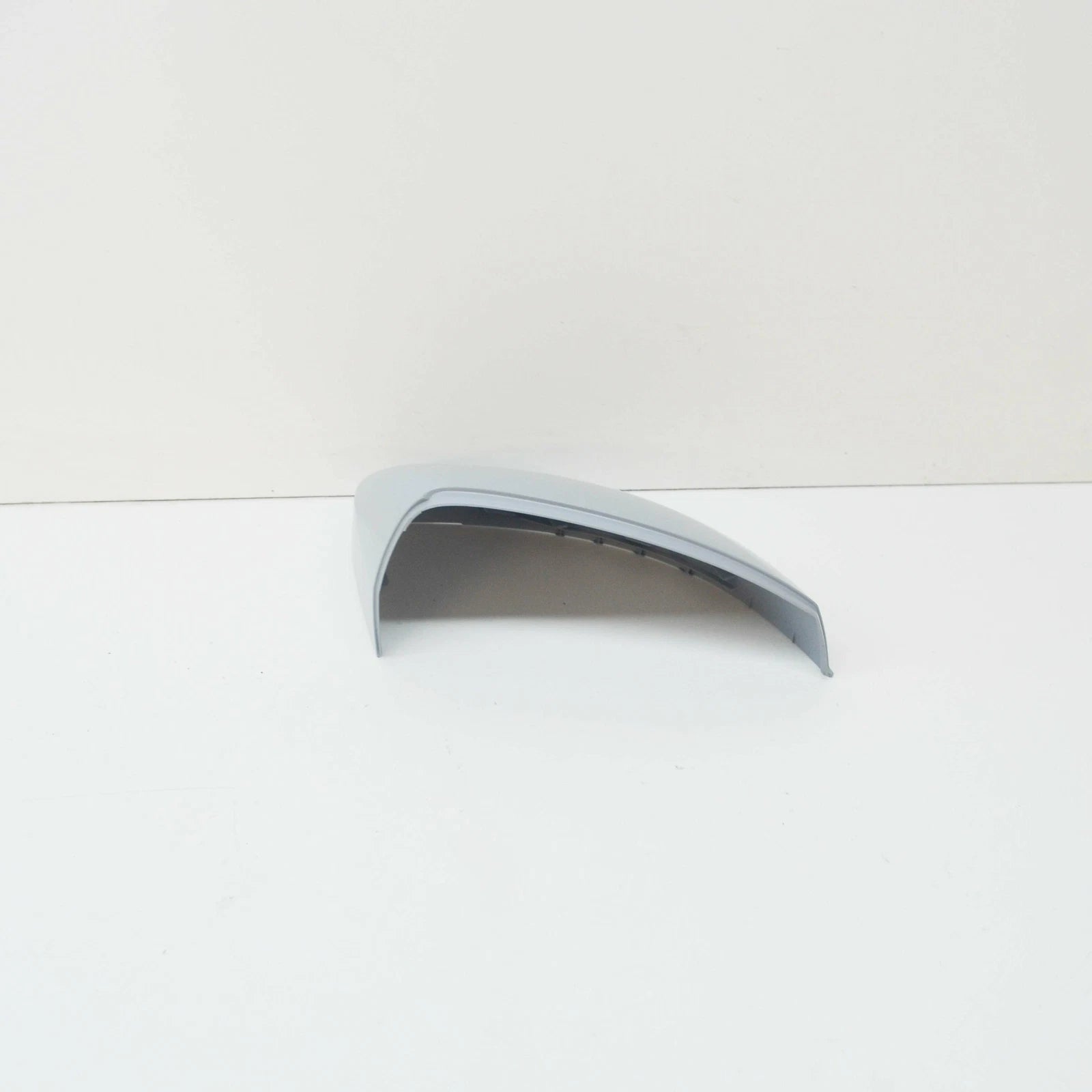 NEW AUDI A3 8V FRONT RIGHT DOOR MIRROR CAP 8V0857528DGRU