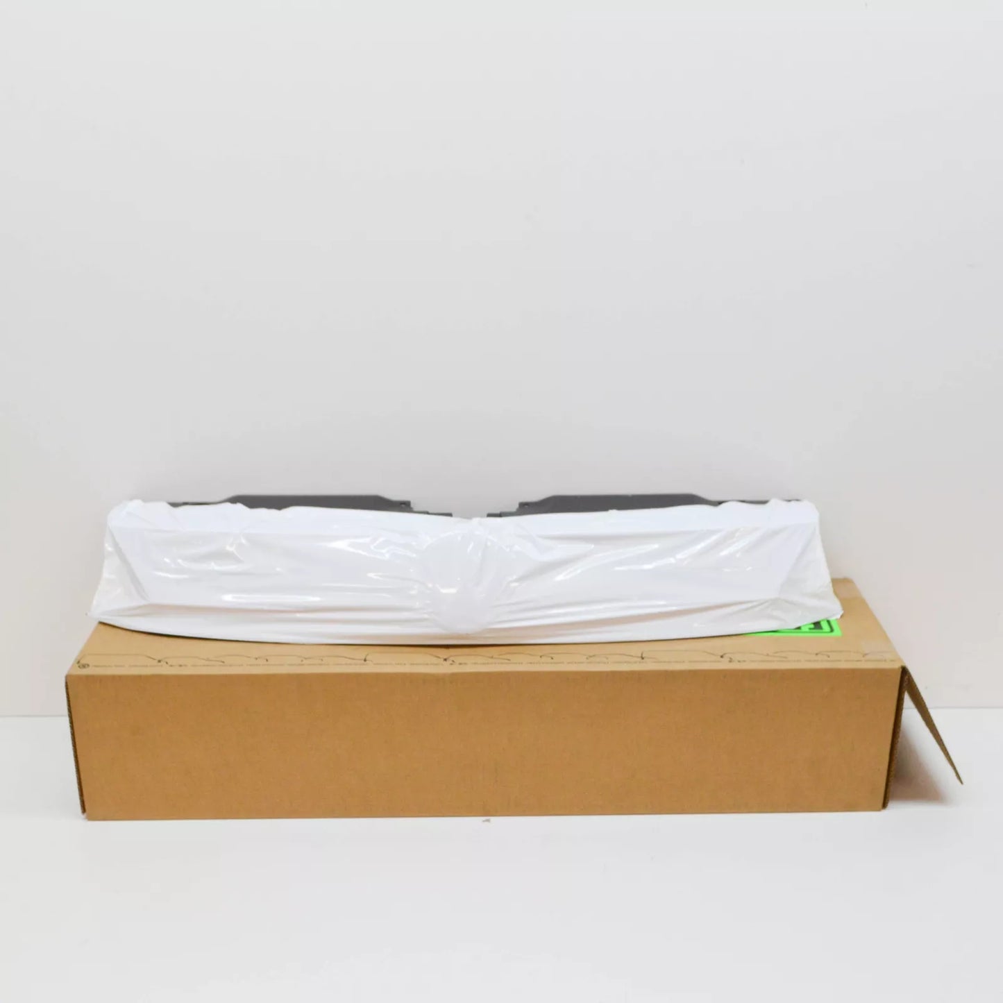 NEW VW JETTA A6 FRONT BUMPER RADIATOR GLI GRILLE 5C6853651PCEE ORIGINAL