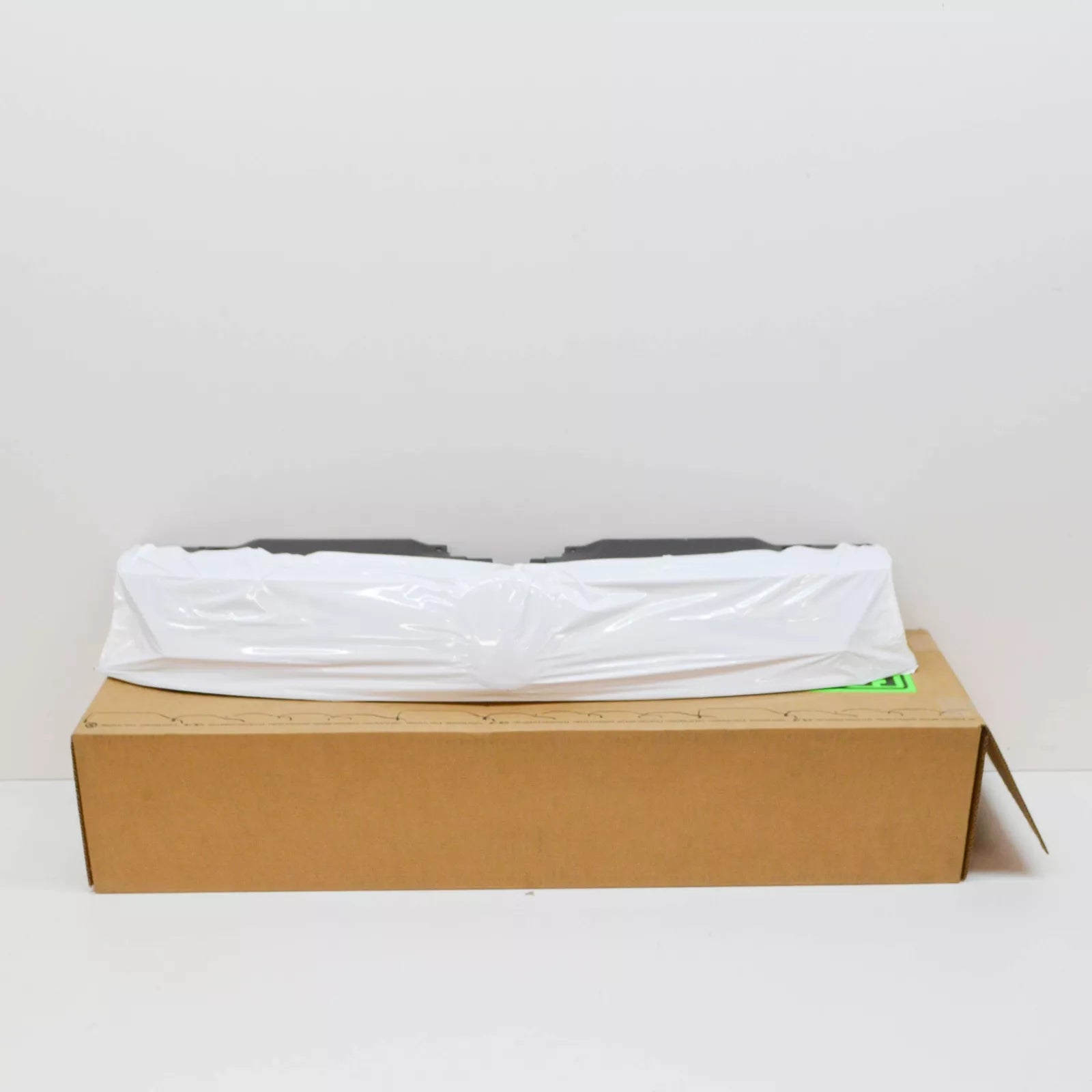 NEW VW JETTA A6 FRONT BUMPER RADIATOR GLI GRILLE 5C6853651PCEE ORIGINAL