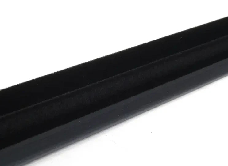 NEW BMW 3 E30 FRONT LEFT DOOR WINDOW OUTER WEATHERSTRIP 51211913057 ORIGINAL