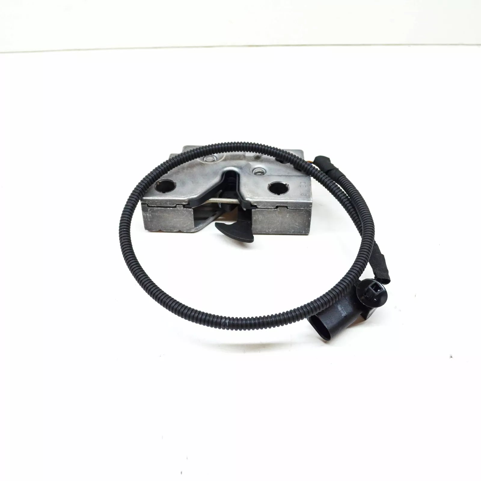 NEW VOLKSWAGEN ID.4 FRONT BONNET HOOD LOCK 11B823509A