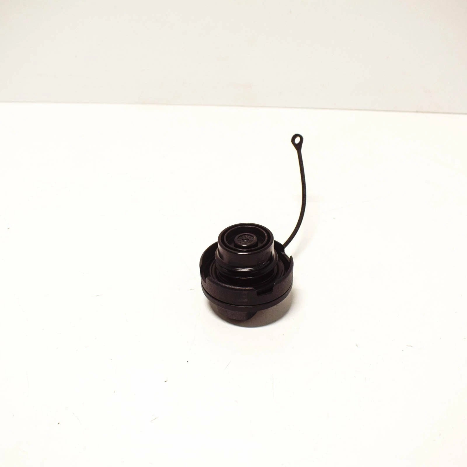 NEW AUDI A3 8P FUEL GAS CAP 8P0201550C