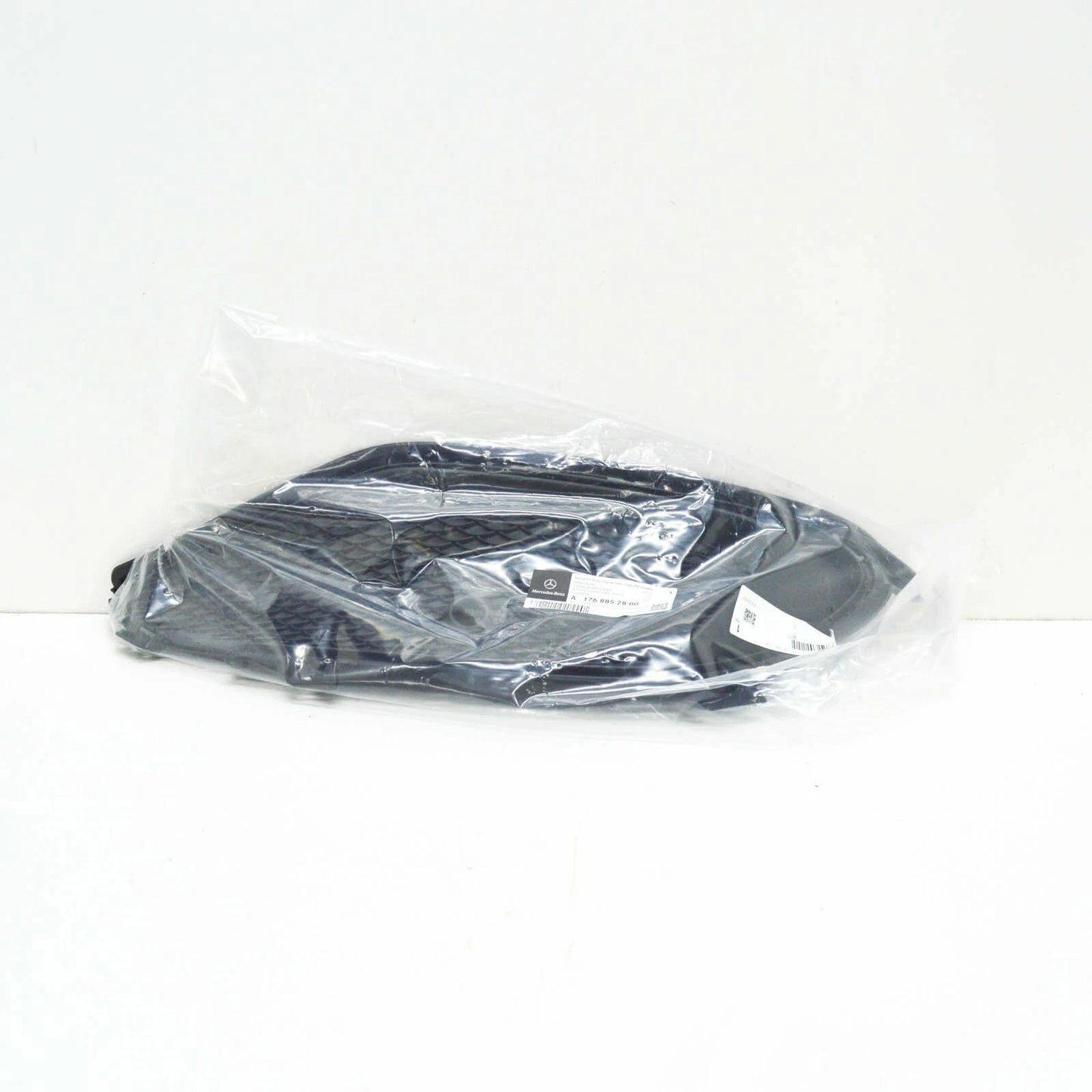 NEW MERCEDES-BENZ A-CLASS W176 FRONT BUMPER RIGHT GRILLE A1768852800