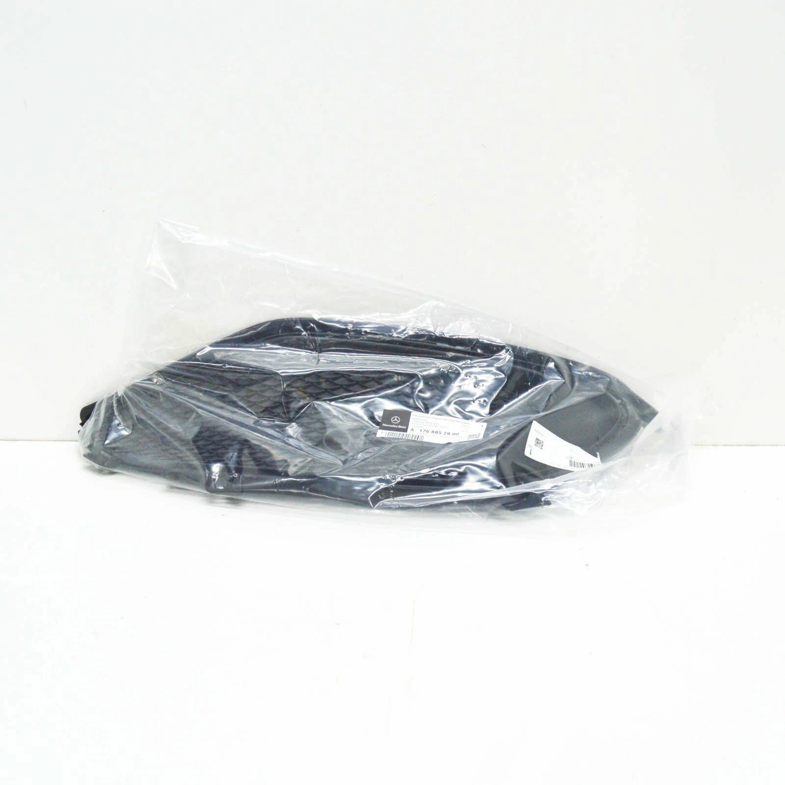 NEW MERCEDES-BENZ A-CLASS W176 FRONT BUMPER RIGHT GRILLE A1768852800