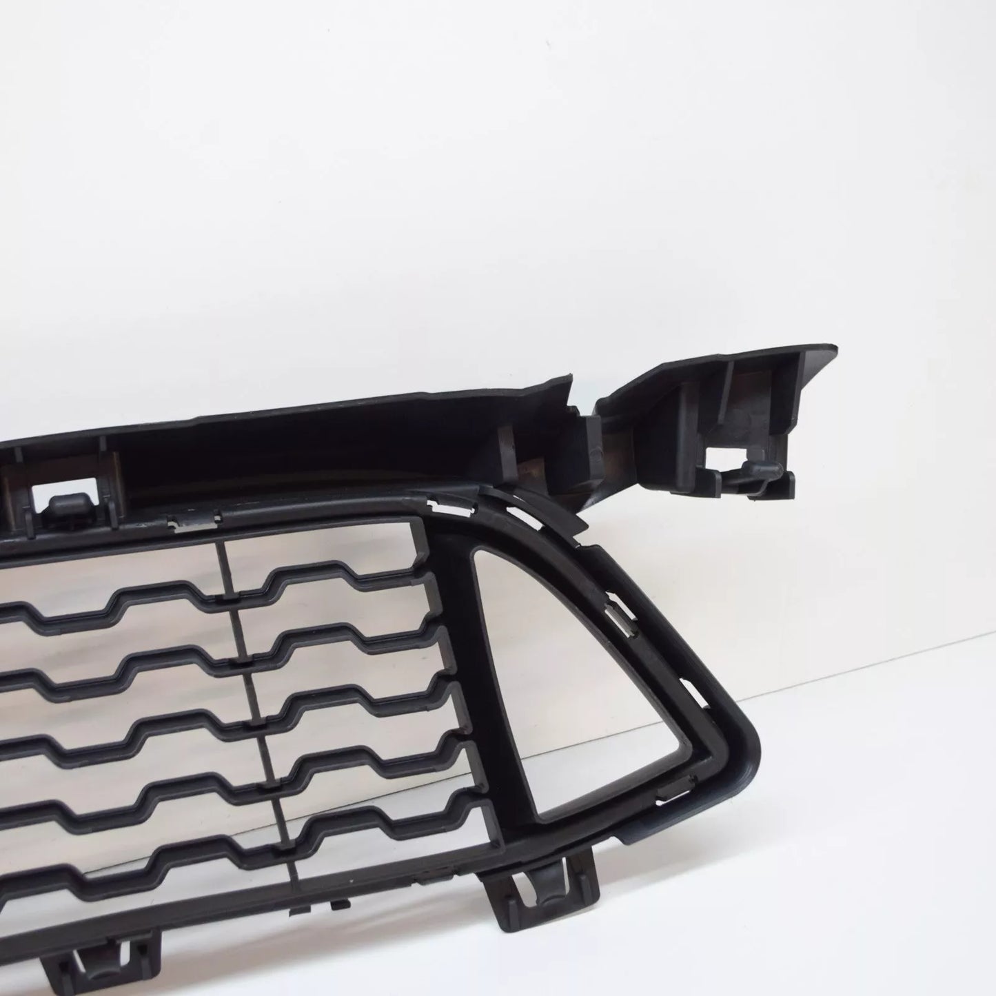 NEW BMW X1 F48 FRONT M SPORT BUMPER CENTER GRILLE 51118059888 8059888 ORIGINAL