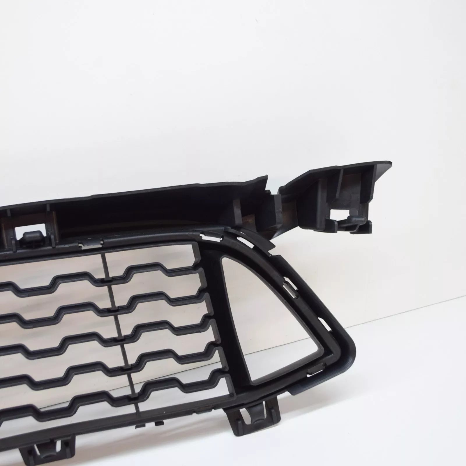 NEW BMW X1 F48 FRONT M SPORT BUMPER CENTER GRILLE 51118059888 8059888 ORIGINAL