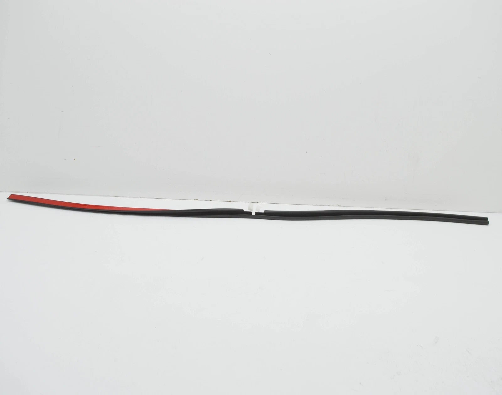 NEW MERCEDES-BENZ CLS C218  ENGINE HOOD SEAL A2188870098 ORIGINAL