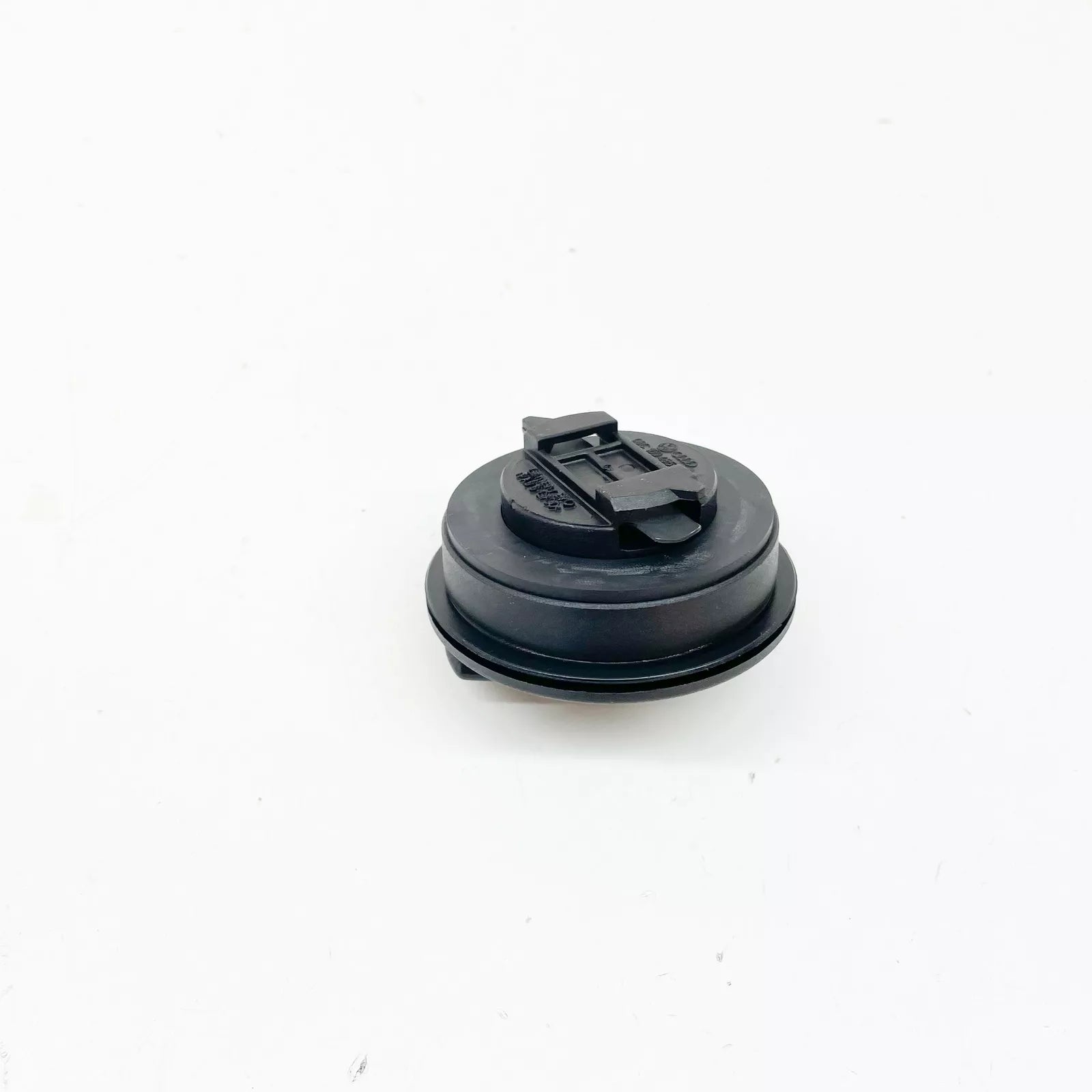 NEW AUDI A3 8P OIL CAP 06C103485N ORIGINAL