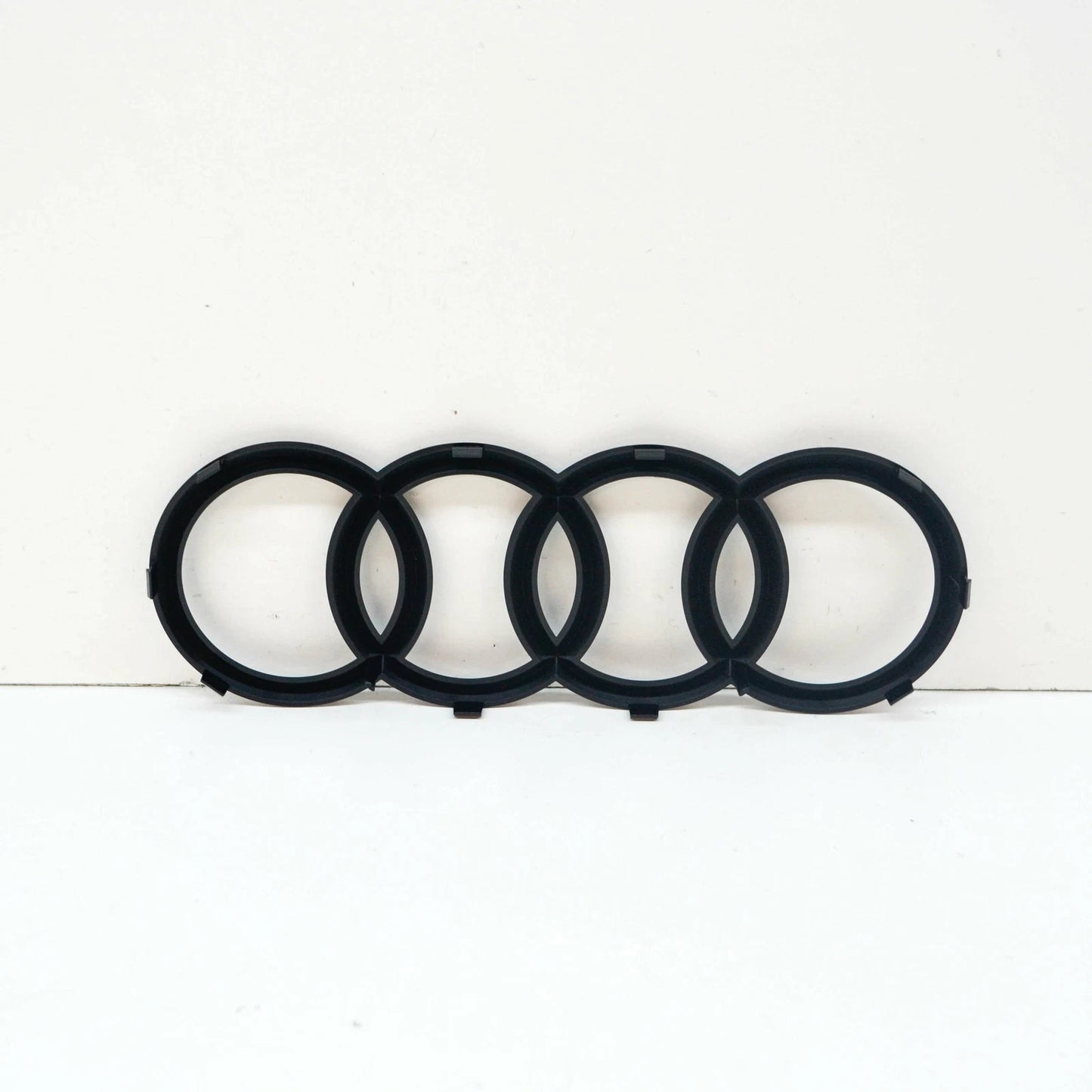 NEW AUDI E-TRON FRONT BUMPER RADIATOR GRILLE BADGE 4KE853605T94