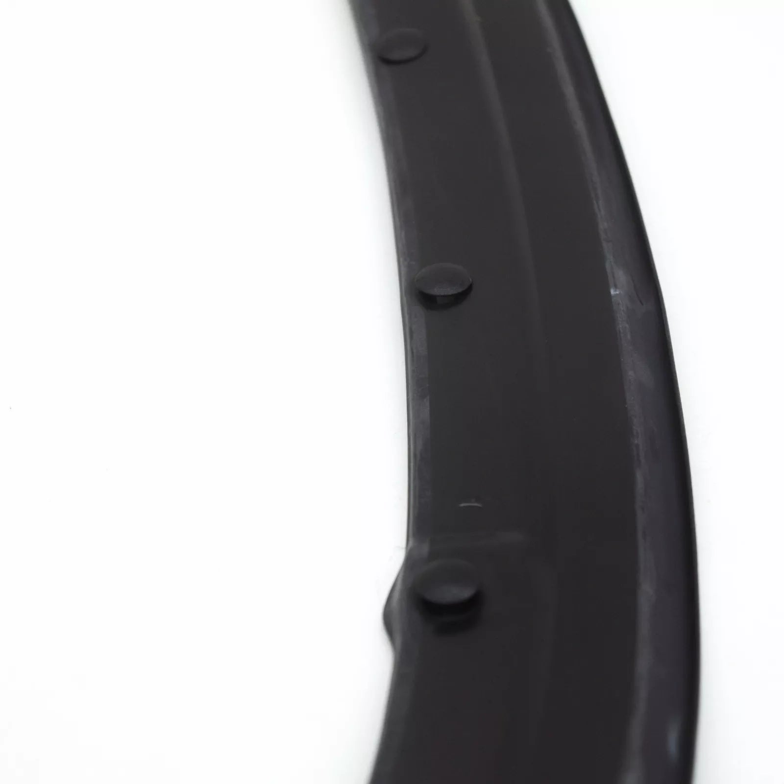 NEW MERCEDES C-CLASS W203 FRONT DOOR WEATHERSTRIP SEAL RIGHT A2037202078