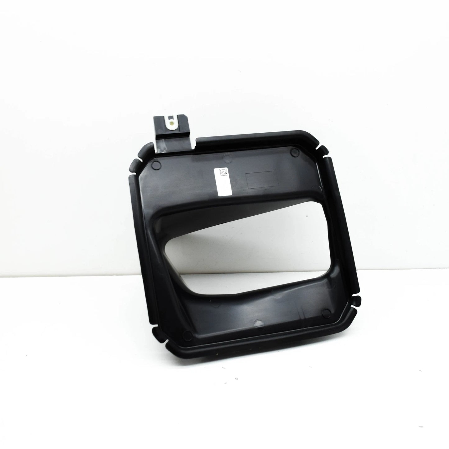 NEW BMW X3 G01 RIGHT RADIATOR AIR DUCT 51748066058 ORIGINAL