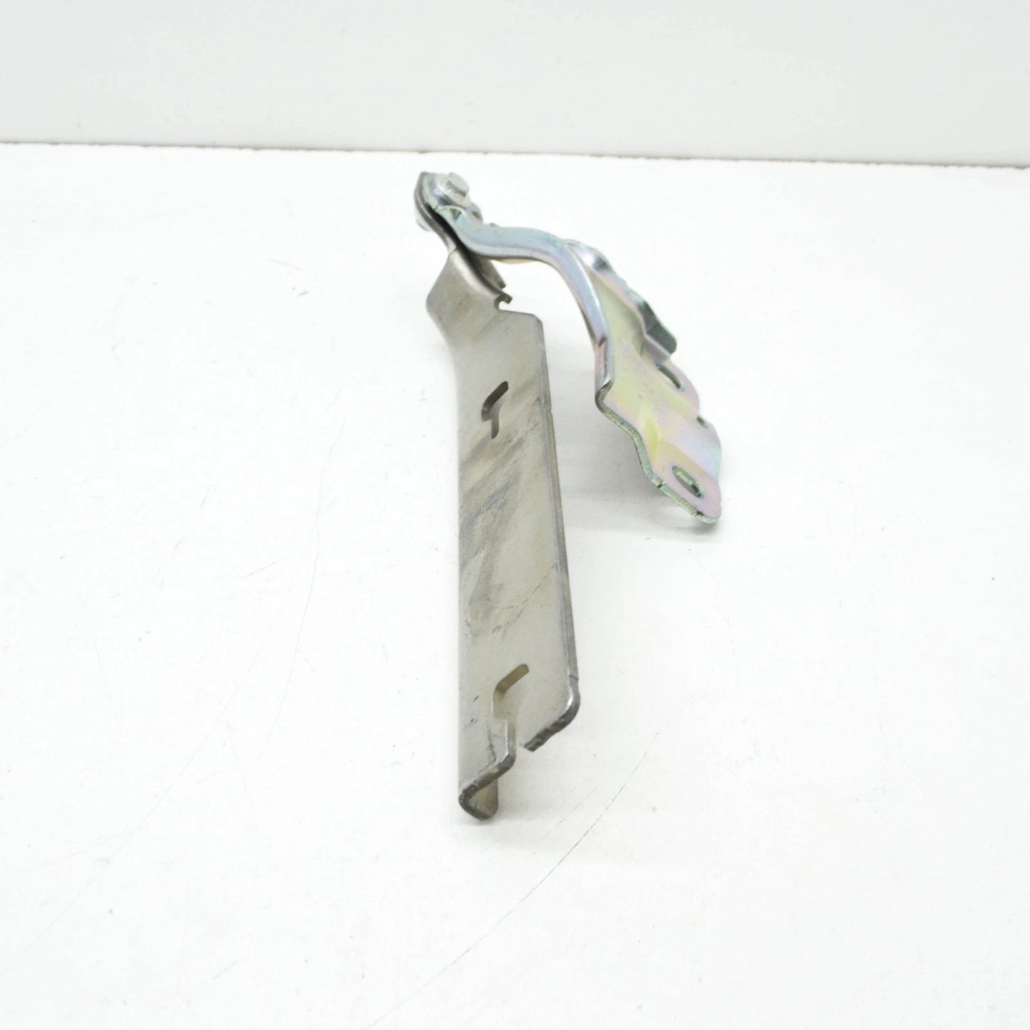 NEW AUDI A3 SPORTBACK 8YA FRONT RIGHT BONNET HOOD HINGE 8Y0823302B ORIGINAL