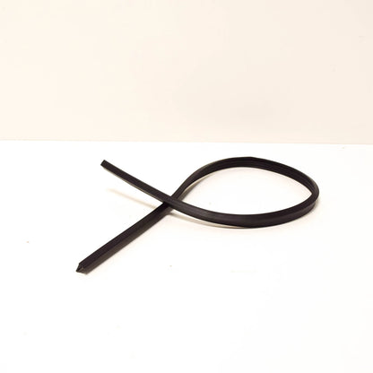 NEW BMW 1502 OUTER WINDOW DOOR WEATHERSTRIP 51211847798 ORIGINAL