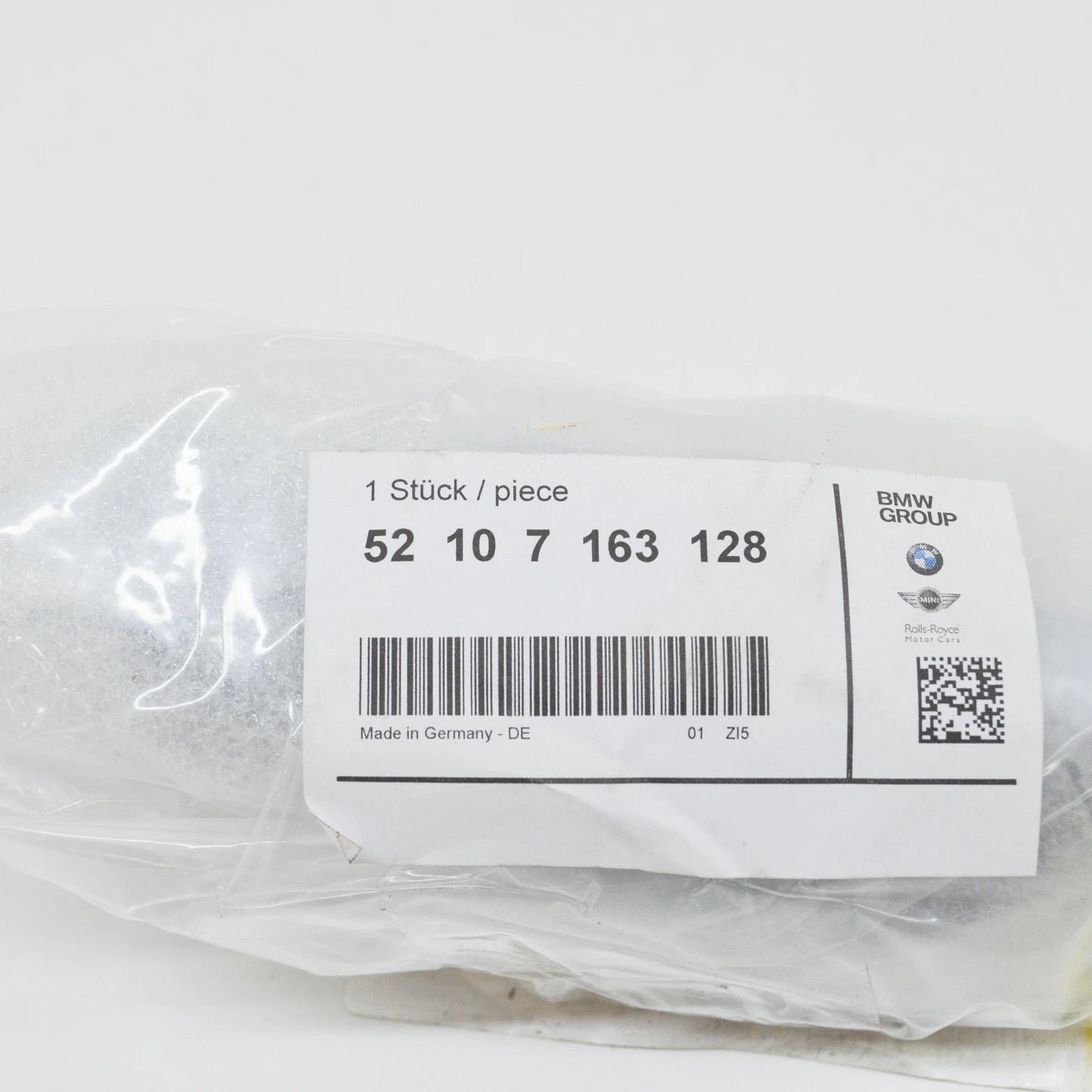 NEW BMW Z4 E85 FRONT RIGHT SEAT BELT DEFLECTOR 52107163128 7163128 ORIGINAL