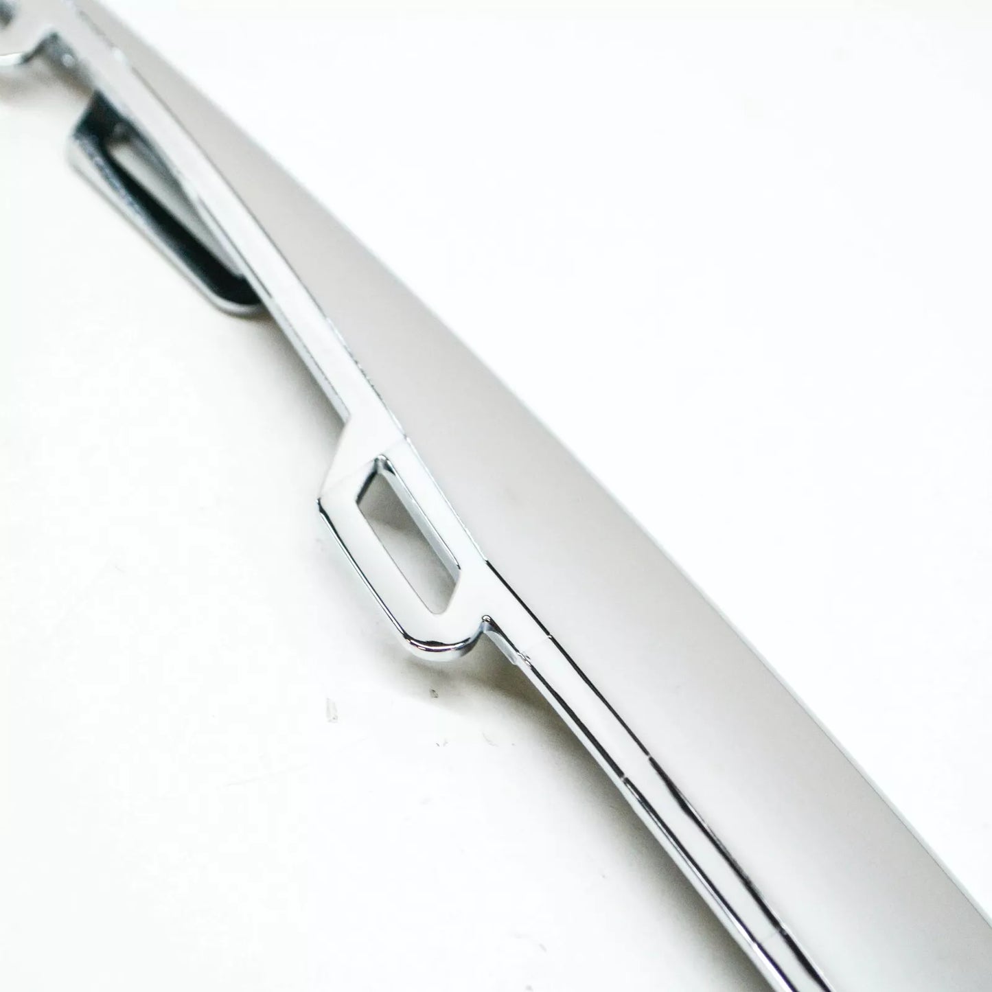 NEW VW TIGUAN AD FRONT RIGHT BUMPER LOWER CHROME MOLDING 5NN853102A2ZZ