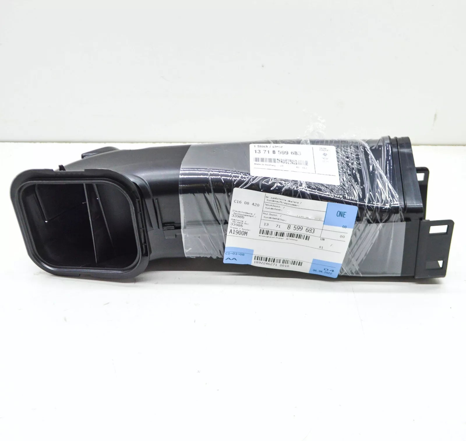 NEW BMW 5 G30 AIR INTAKE TUBE DUCT 13718599683 8599683 ORIGINAL