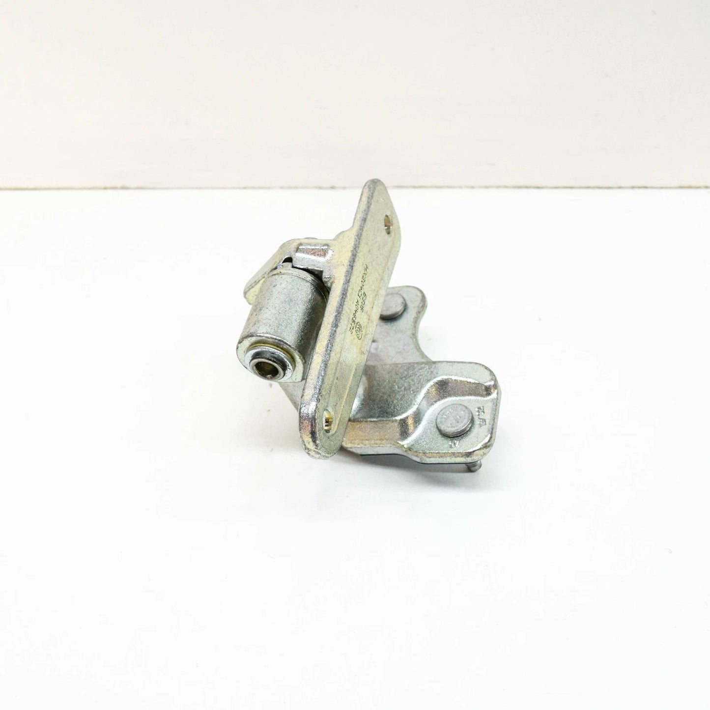 NEW MERCEDES-BENZ GLK X204 FRONT LEFT DOOR BOTTOM HINGE A2047201137